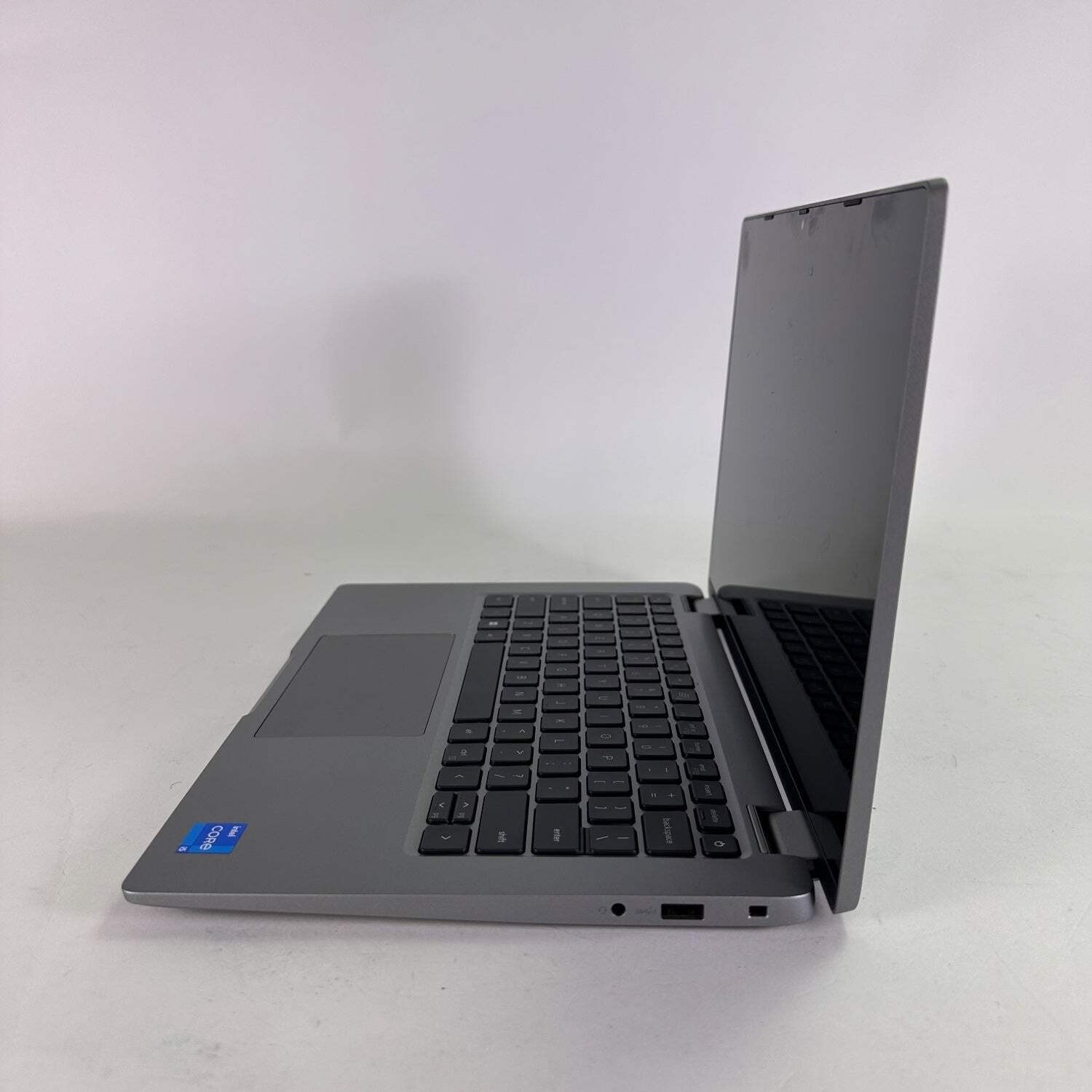 Dell Latitude 3340 13.3″ i5-1335U 1.3GHz 8GB RAM 256GB SSD