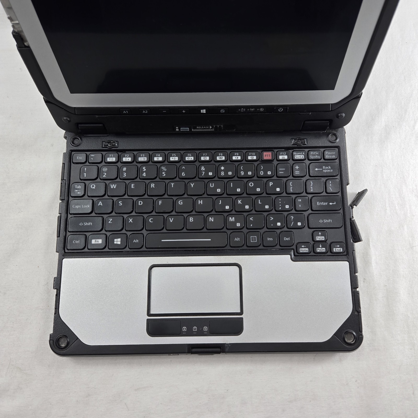 Panasonic Toughbook CF-20 10.1″ i5-7Y57 1.20GHz 256GB SSD 8GB 4G | Grade C