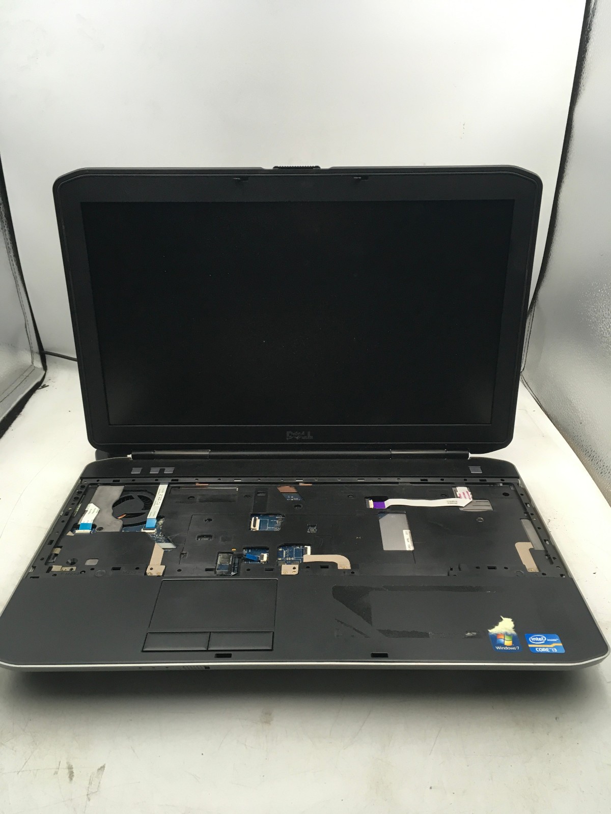 DELL LATITUDE E5530 – FOR PARTS/NO BOOT – INTEL I3 3RD GEN – NO RAM -15″-READ-BB