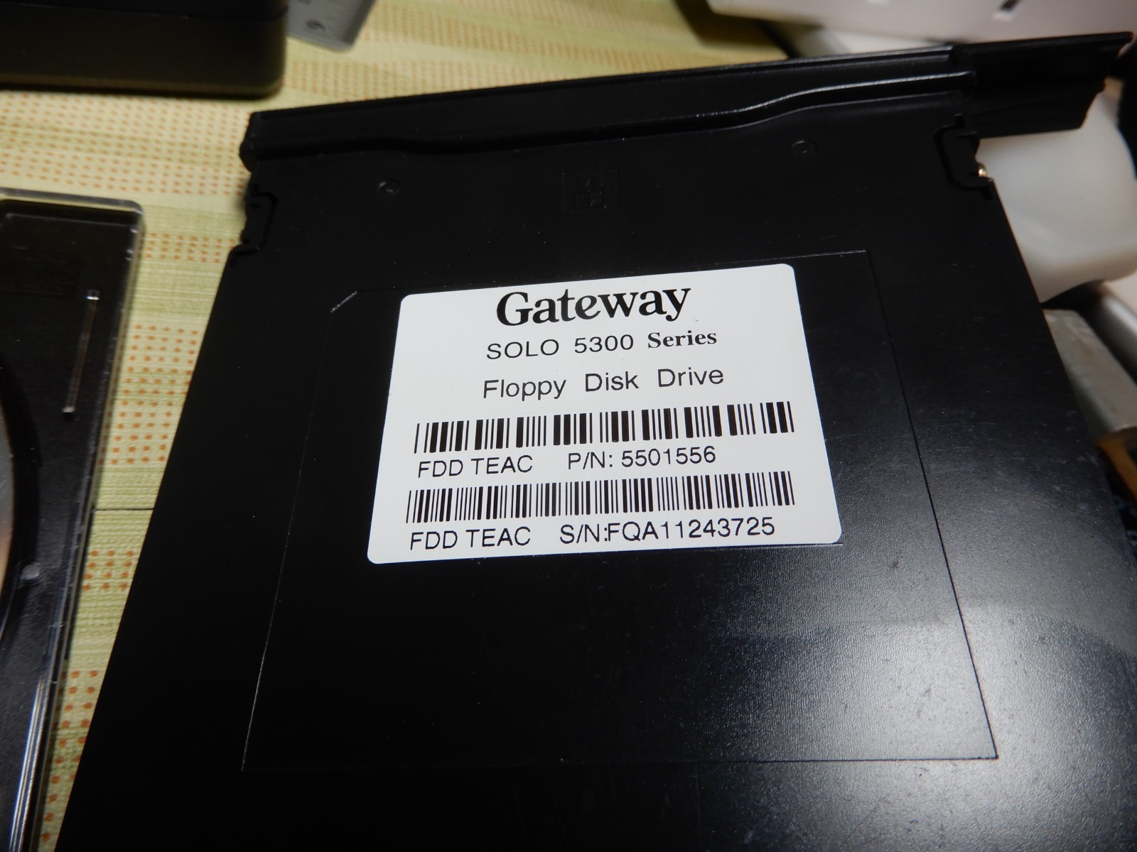Gateway Solo 5300 Vintage Computer Great Condition No HDD Bundle! Recovery Discs