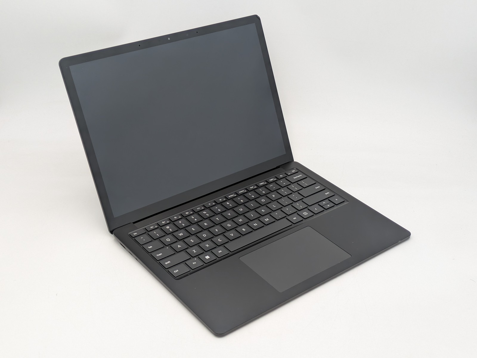 Microsoft Surface Laptop 4 13.5″ Ryzen 5 4680U 16GB DDR4 256GB SSD Win 11 Home