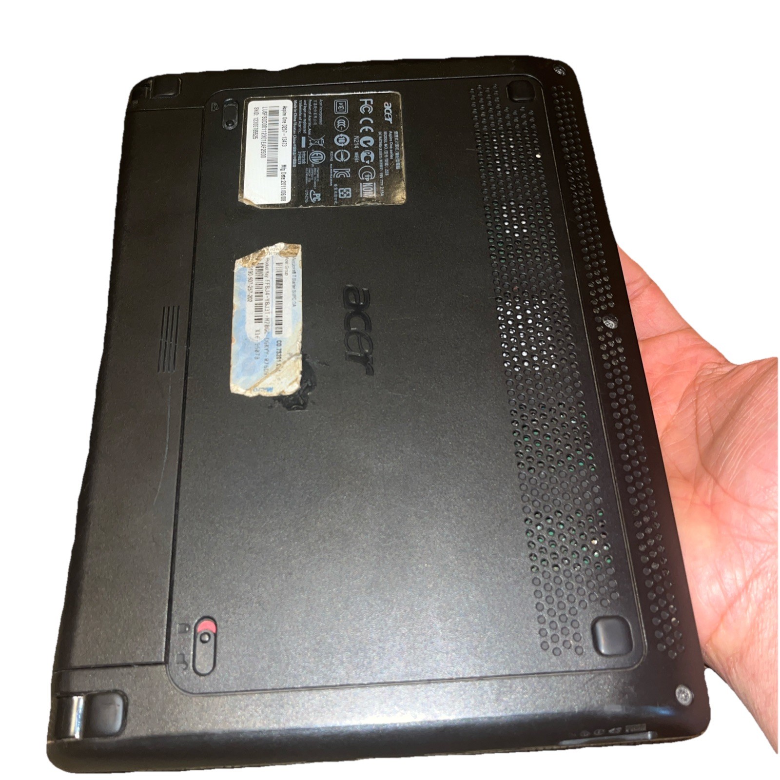 Acer Aspire One Laptop Computer Model ZE6 Windows 7 For * Repair Or For Parts *
