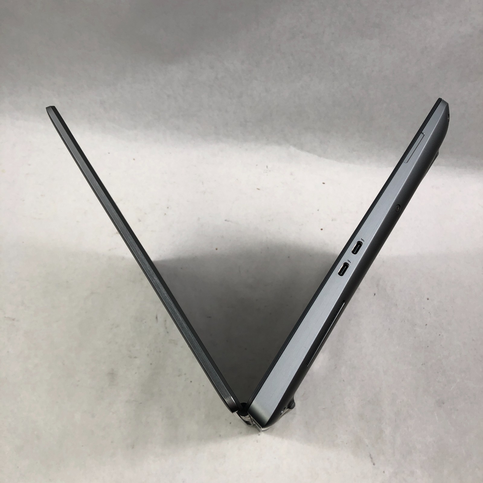 DELL PRECISION 7560 FHD Core i7-11850H 32GB RAM 512GB SSD RTX A3000 WIN 11 Pro