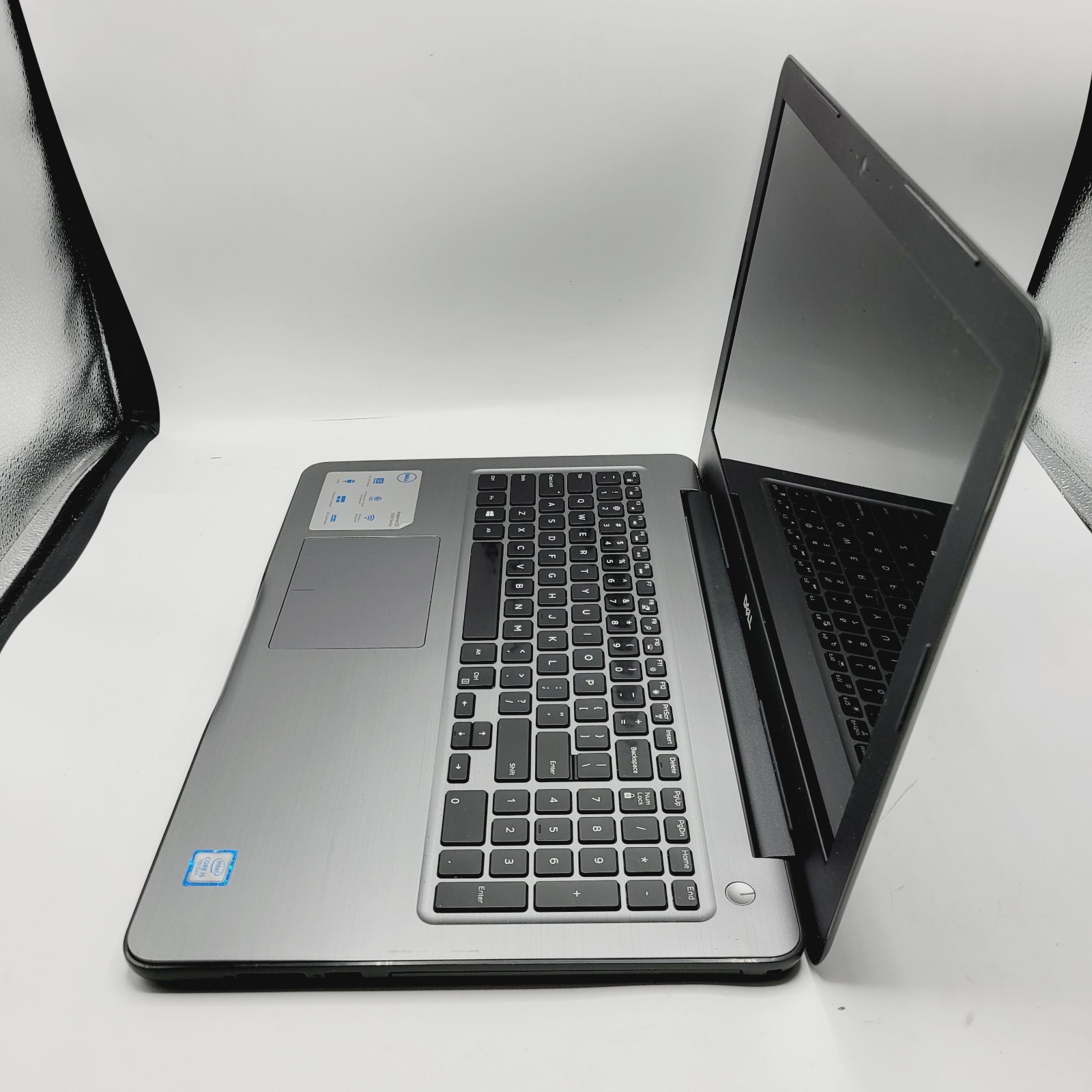 Dell Inspiron P66F Core i5-7th Gen No RAM No HDD 15.6″ – FOR PARTS
