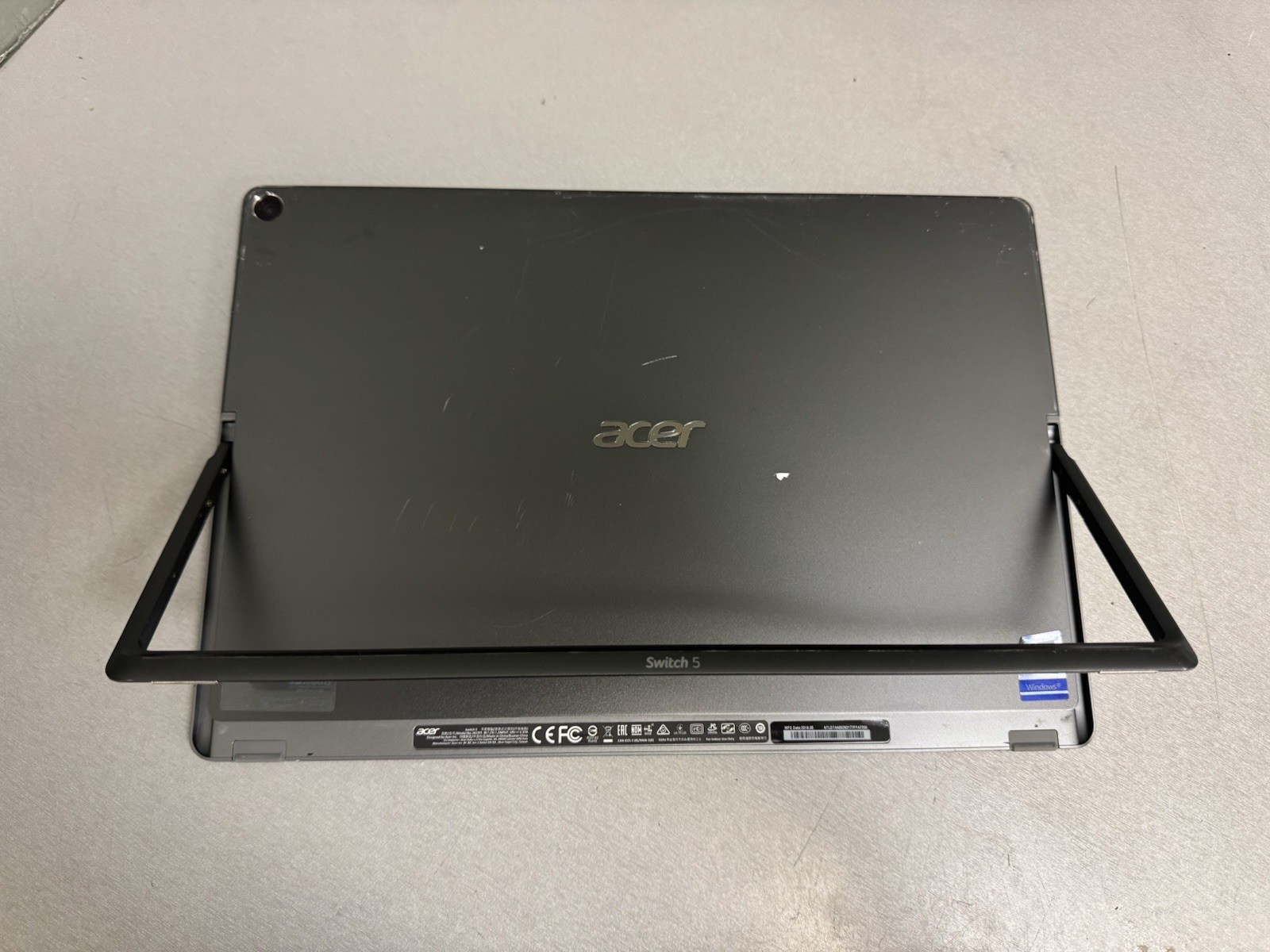 Acer Switch 5 2-in-1 N17P5 Core i3-7130U 2.70GHz 128GB 4GB Ram #2
