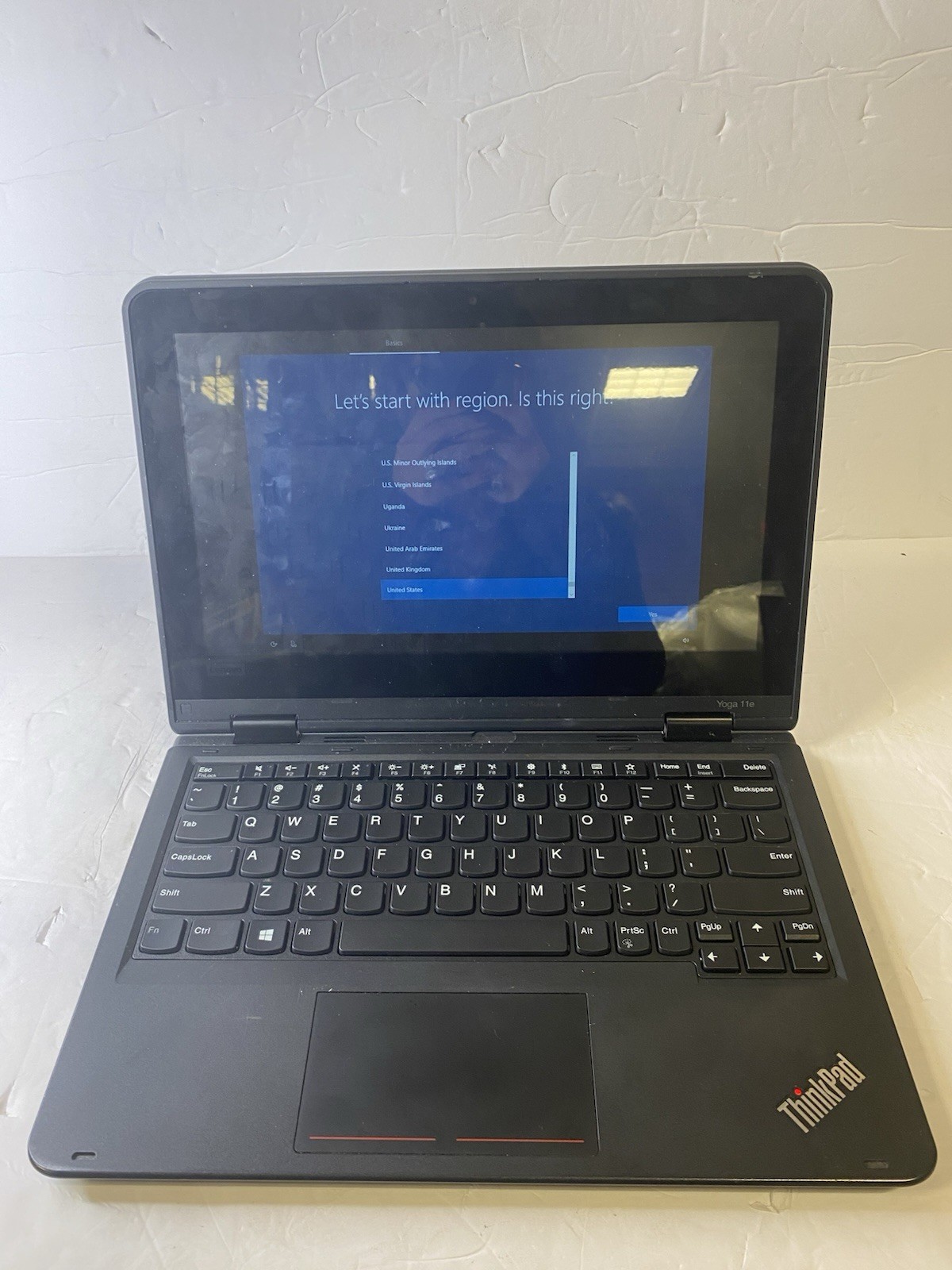 Lenovo ThinkPad Yoga 11e 11.6in 2 in 1 flip TouchScreen Windows 10