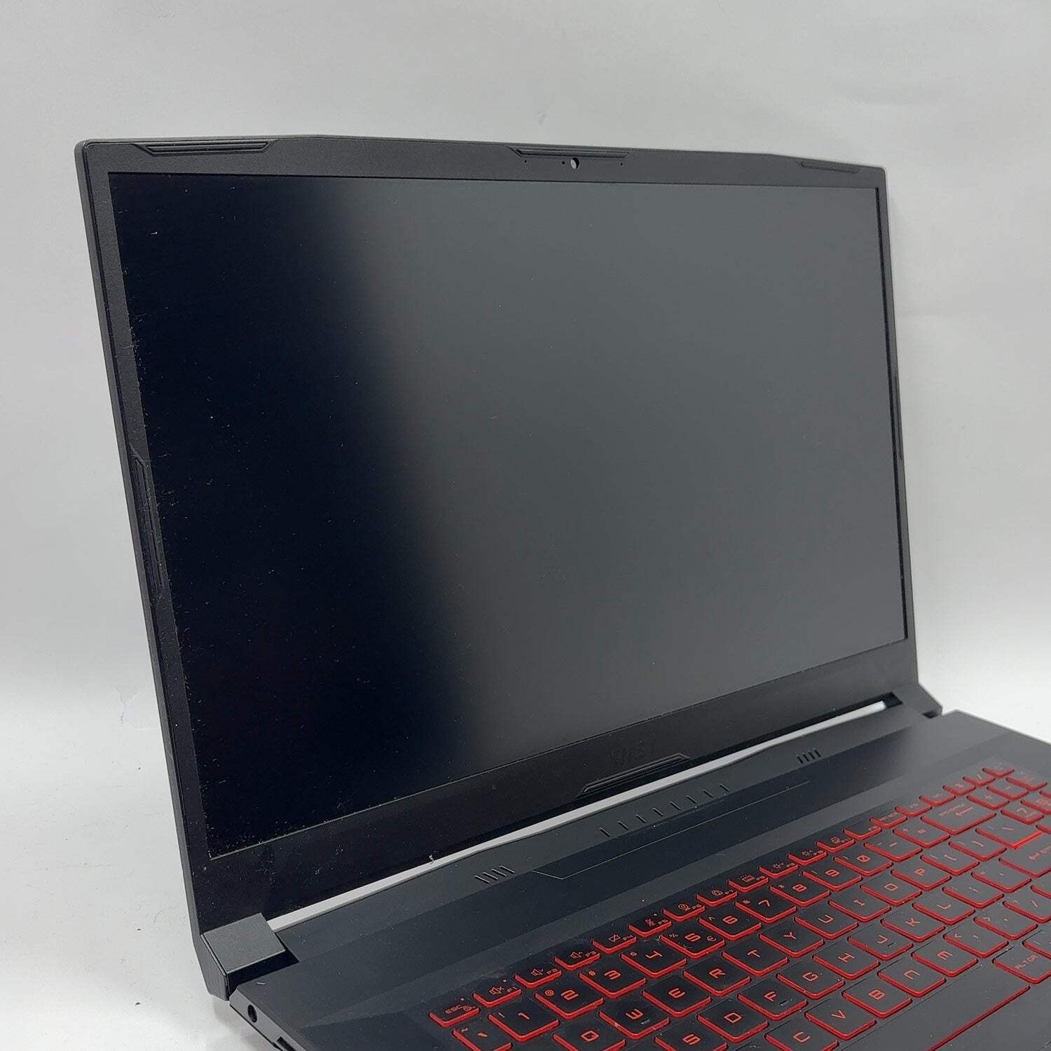 Broken MSI Katana GF76 17″ i7-11800H 32GB RAM 512GB SSD GeForce RTX 3050 Ti Read