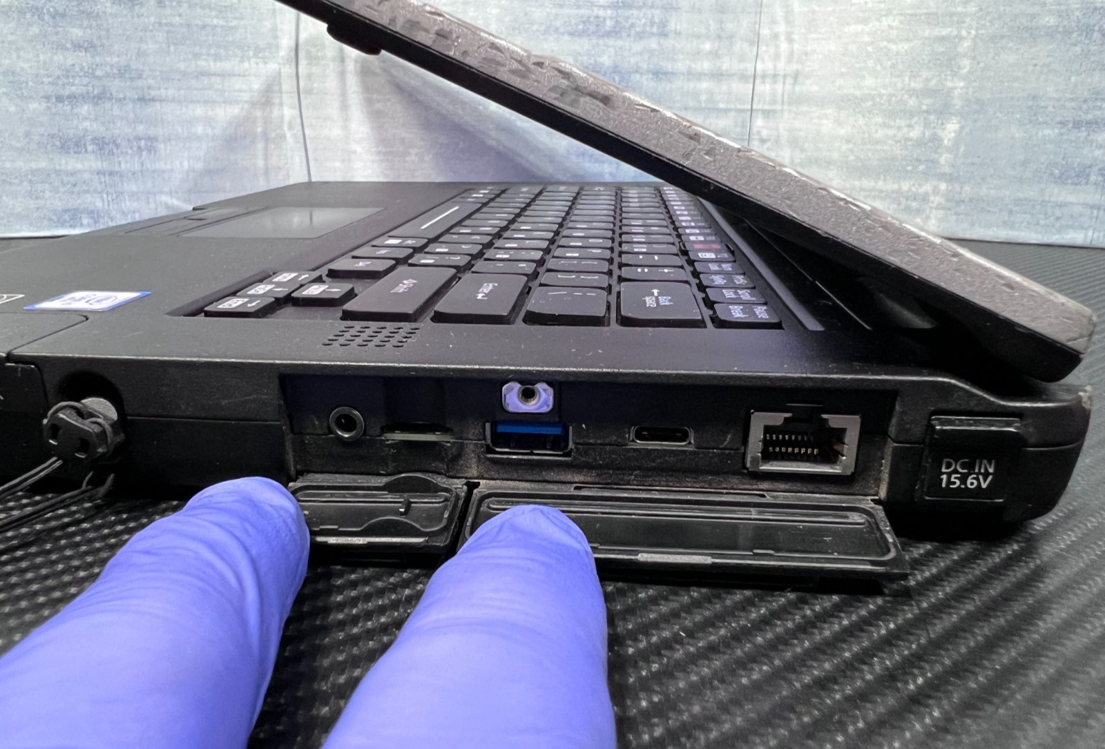 FZ-55C262CVM i5-8365U, 512GB NVMe OPAL,16GB Mem,VGA,HDMI, GPS, Touchscreen,Win11