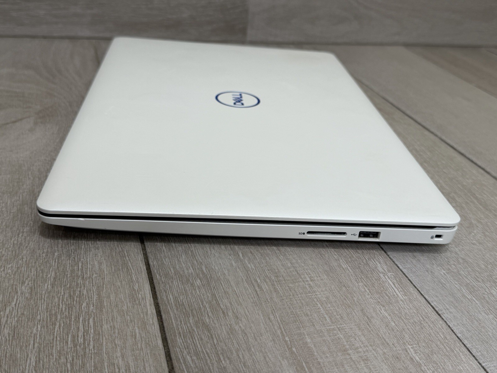 Dell G3 3579 Gaming Laptop Core i7 8750H GeForce GTX 1050 8GB RAM 1TB HDD