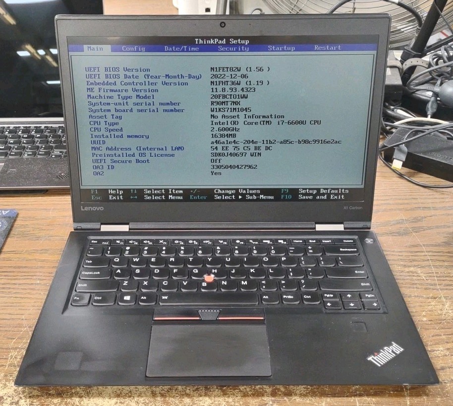 Lenovo ThinkPad X1 Carbon 4th Gen 14″ i7-6600U, 16GB Ram, 256GB SSD.