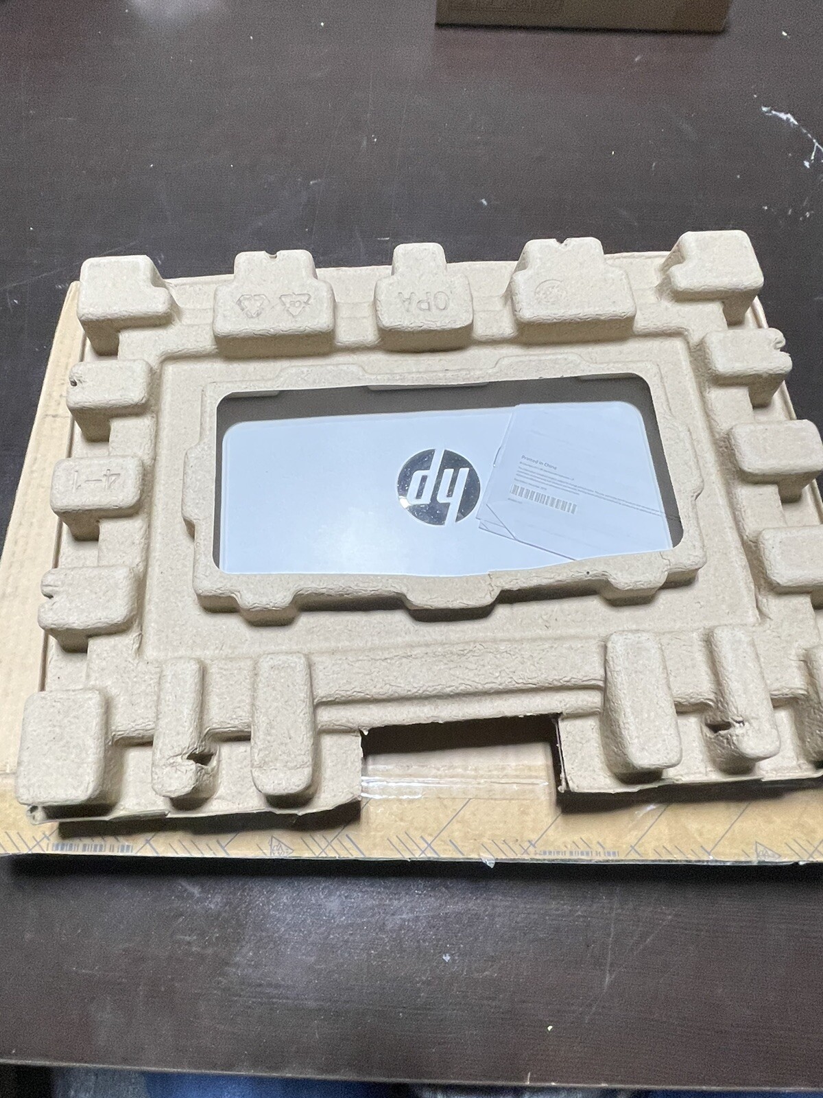 HP 14 inch (64 GB, AMD 3020e, 4GB) Laptop – White – 14-fq0070nr *OPEN BOX