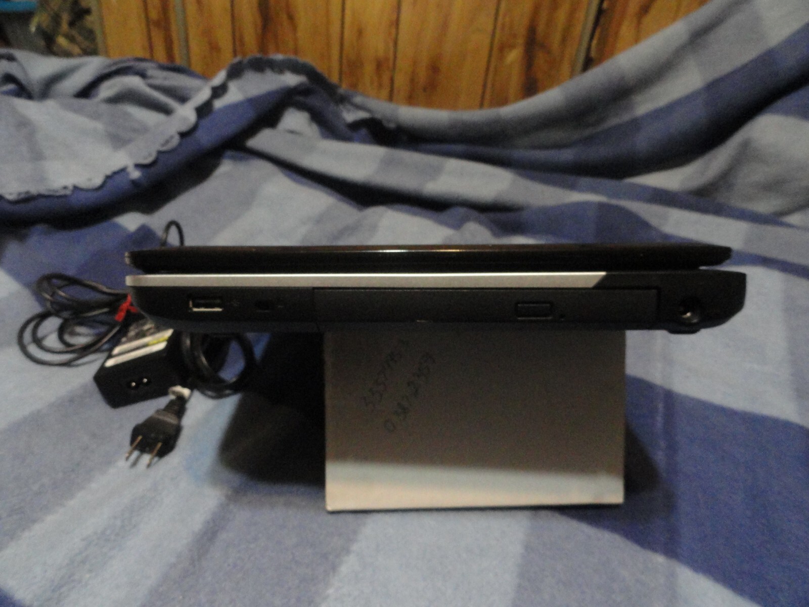 Fujitsu Lifebook AH531 Windows 7 Home Premium SP1 Activated Laptop