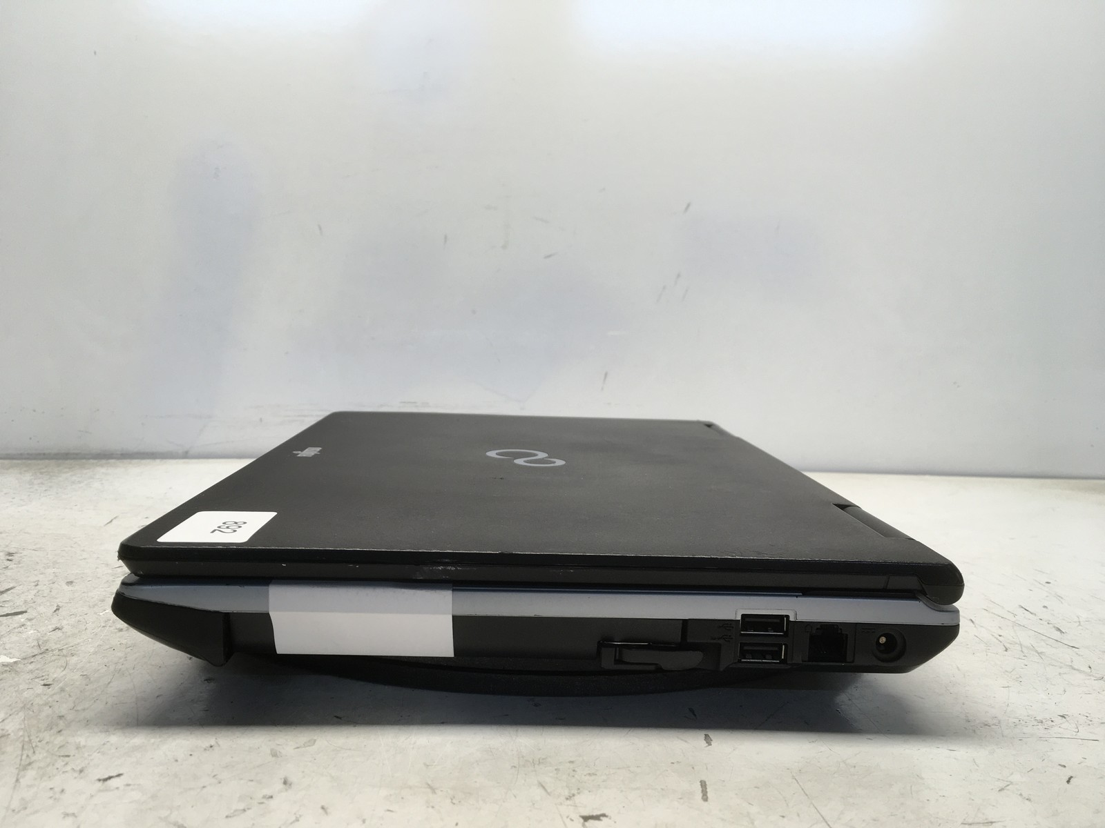 Fujitsu LifeBook S751 Intel i5-2410M 2.3GHz 2 GB NO HDD No Batt