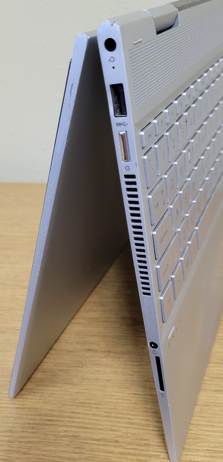 HP ENVY x360 15m-cn0012dx i7-8550U 1.80GHz 16GB DDR4 No OS/SSD/BATT **GRADE B**