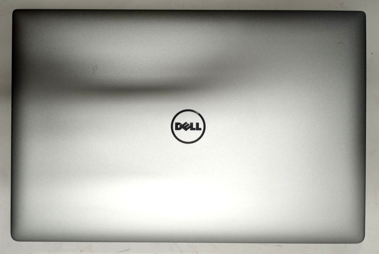 Dell Precision 5510 15.6″FHD i7-6820HQ@2.70GHz 32GB RAM NO HDD/OS NVIDIA MC685*!