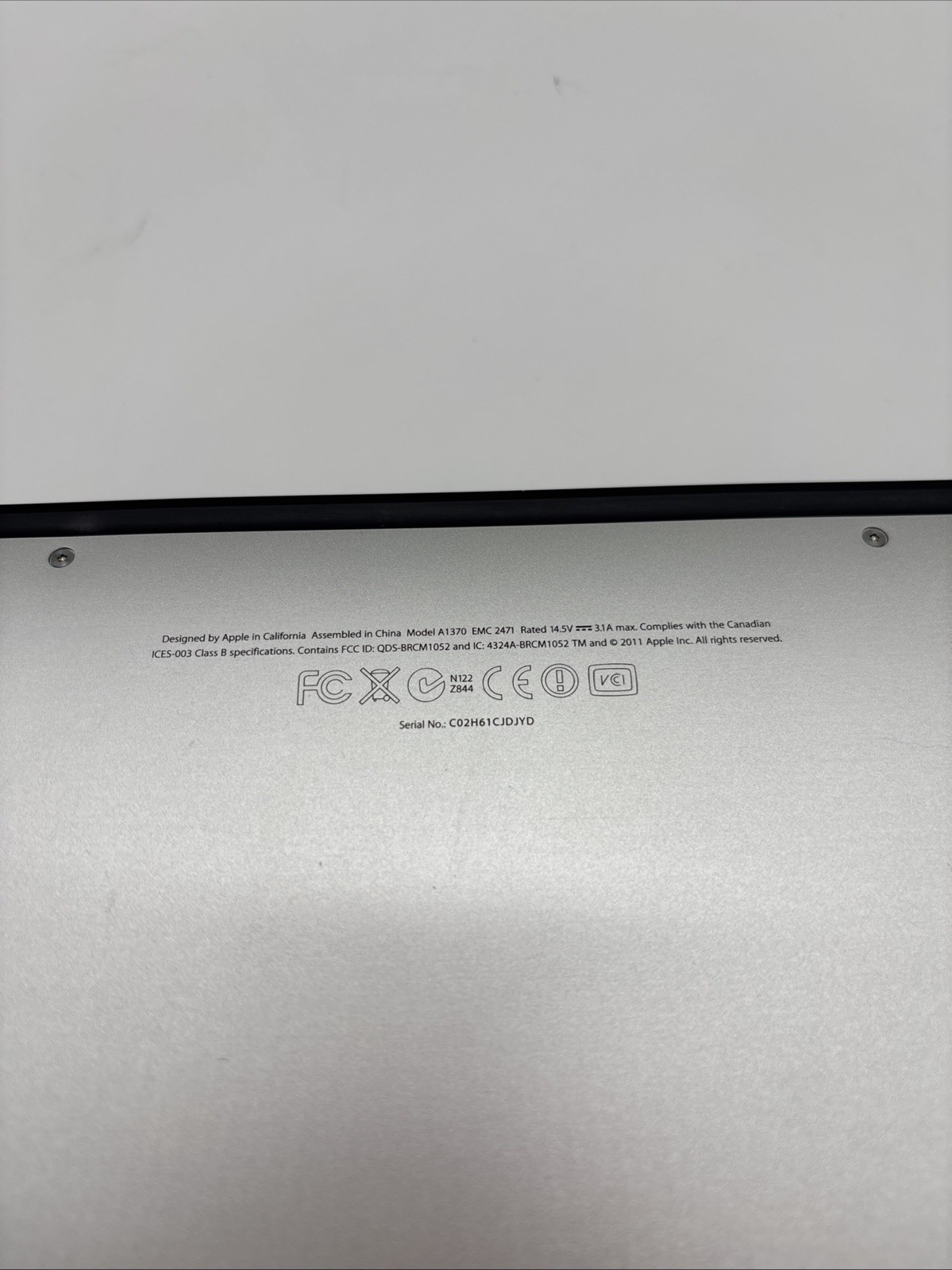 Apple MacBook Air – A1370 – 12”- Core i5-2467M 1.6GHz 4GB RAM 128GB SSD Silver
