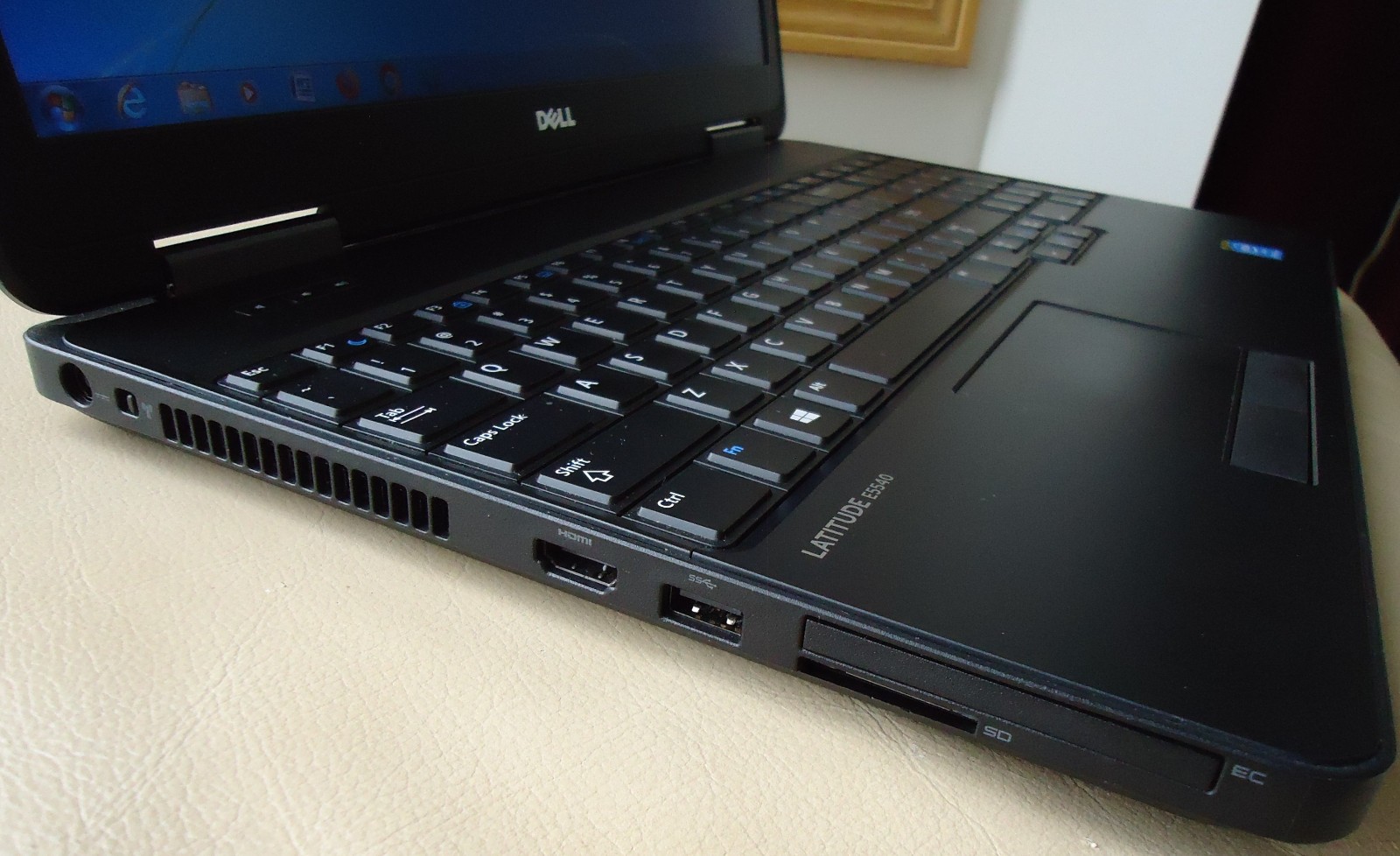 DELL LATITUDE E5540 Core i5-4200U 1.60GHz 500GB 8GB WINDOWS 7 Pro MS Office