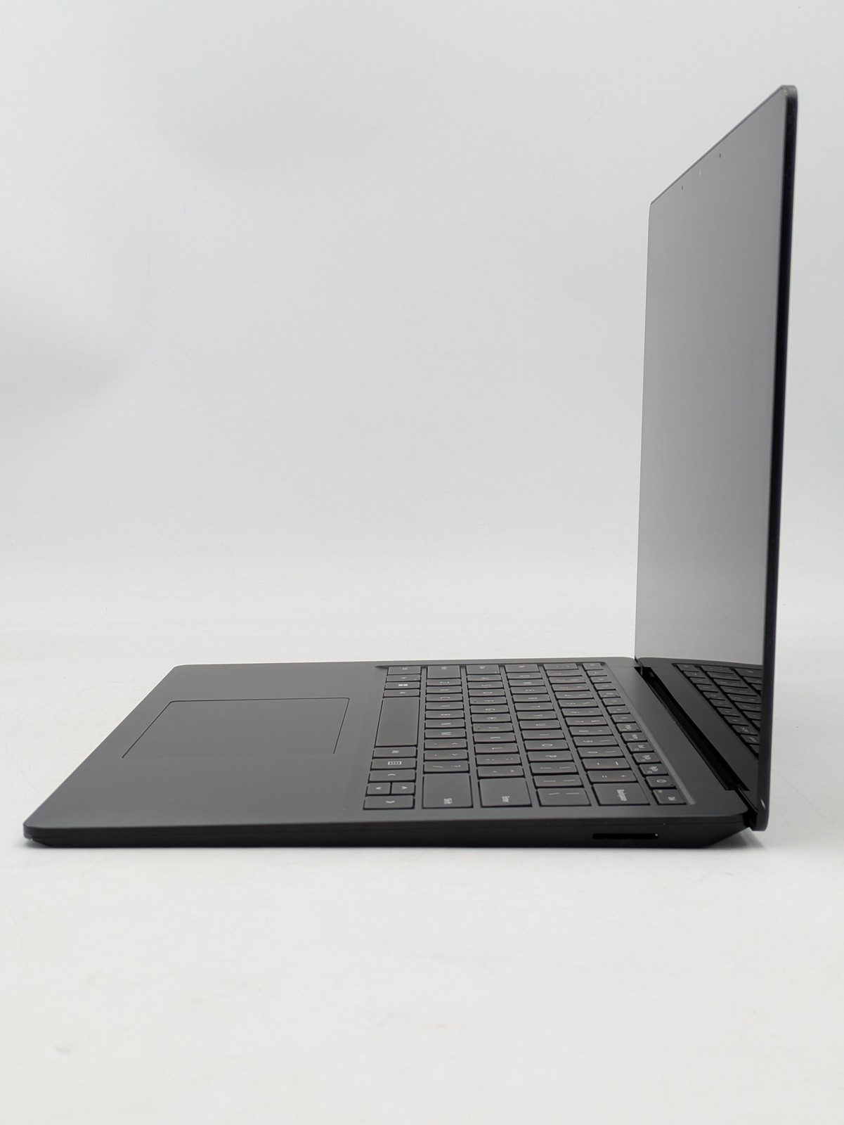 Microsoft Surface Laptop 4 13.5″ Ryzen 5 4680U 16GB DDR4 256GB SSD Win 11 Home