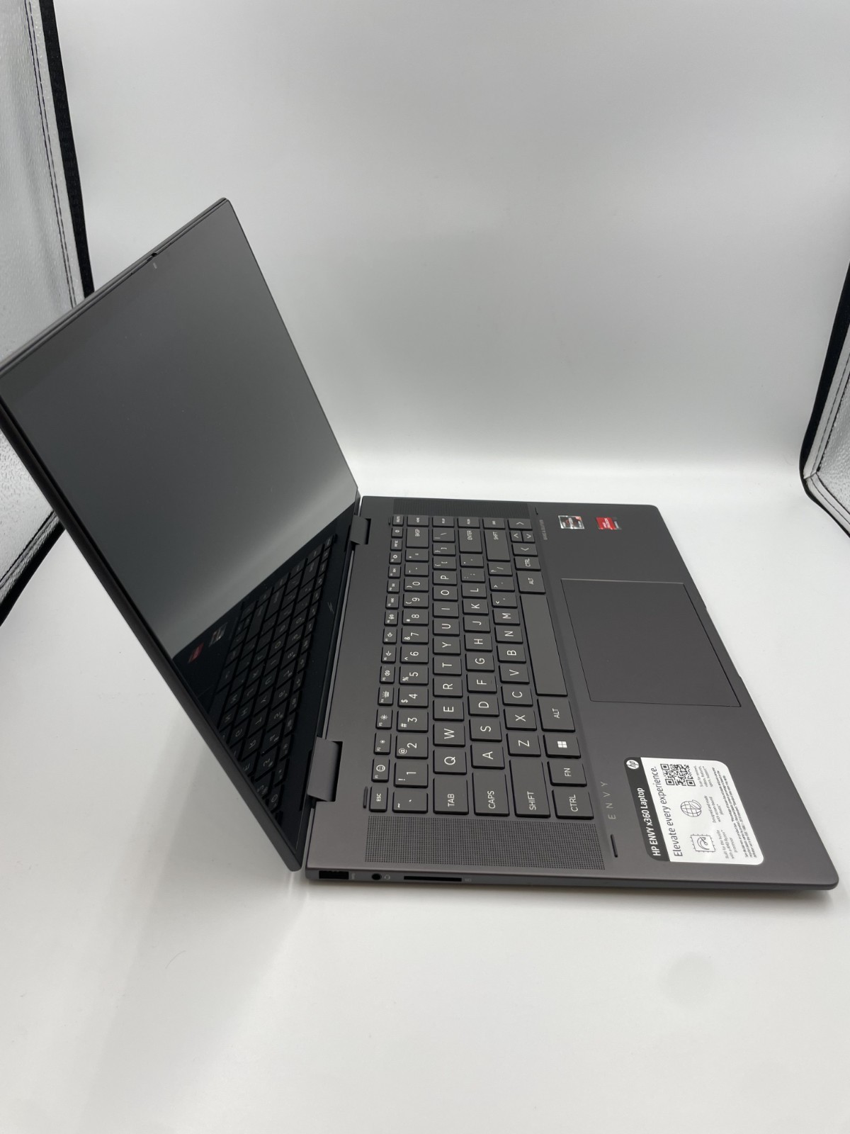 HP Envy 15.6″ 2-in-1 Laptop AMD Ryzen5 7530U, 8GB RAM, 256GB SSD Nightfall Black