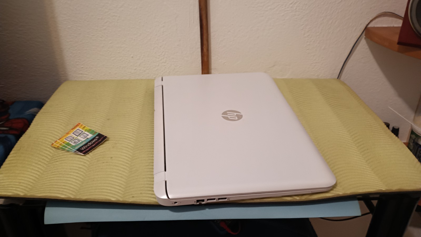 HP 17-g1115NG 17.3″ 1600X900 AMD A10-8700p 10CORE 8gb 256gb NVME AMD r7 2GB