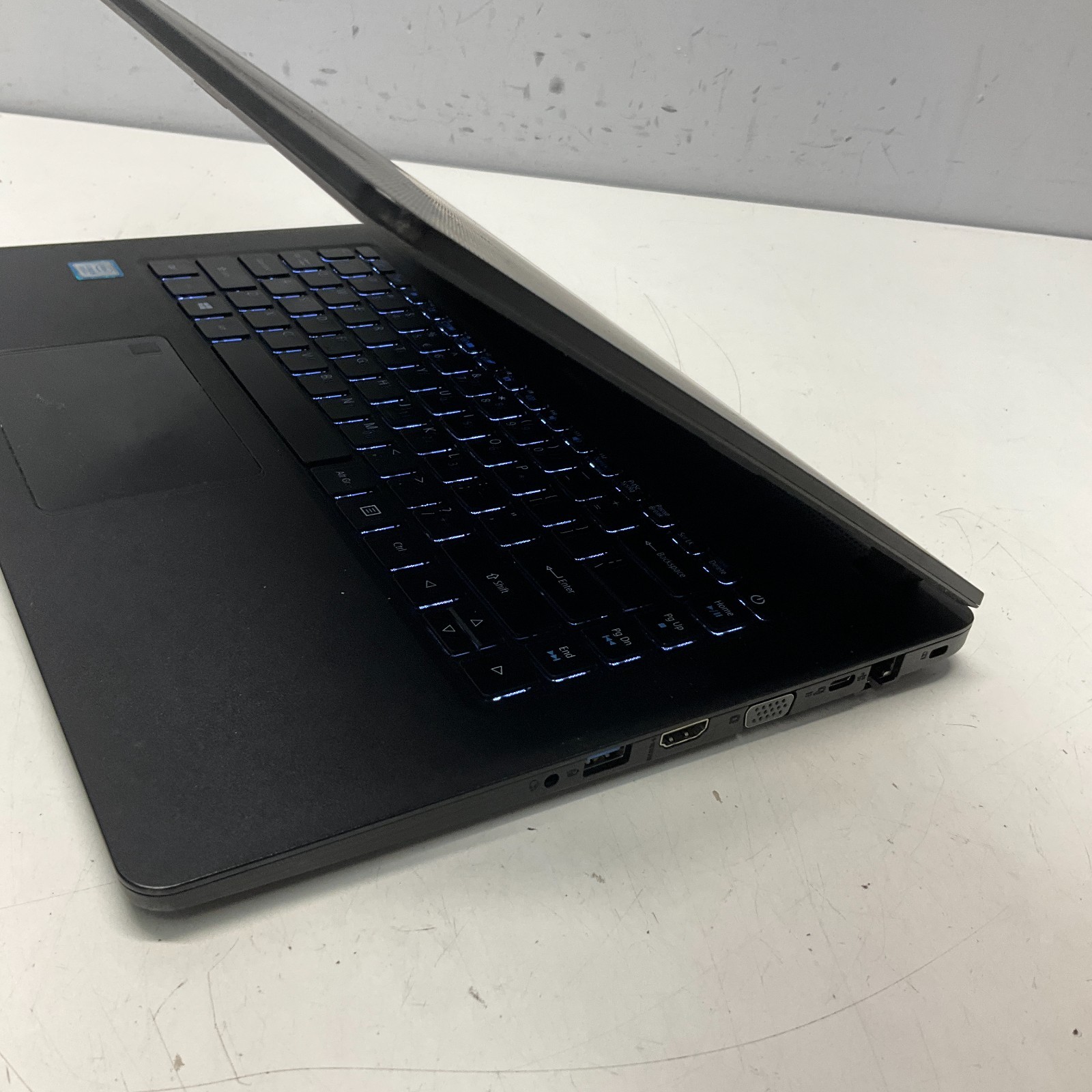 Acer TravelMate P214-51 14″ Intel Core i5-8250U @ 1.60 GHz 8GB 128GB SSD Win 11