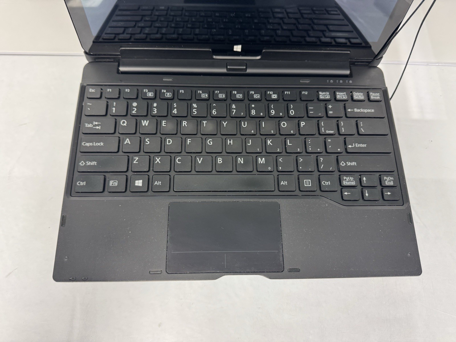 Fujitsu Stylistic Q704 12.5″ Core i5-4200U 4GB Ram 240 SSD w/ Keyboard Dock #1
