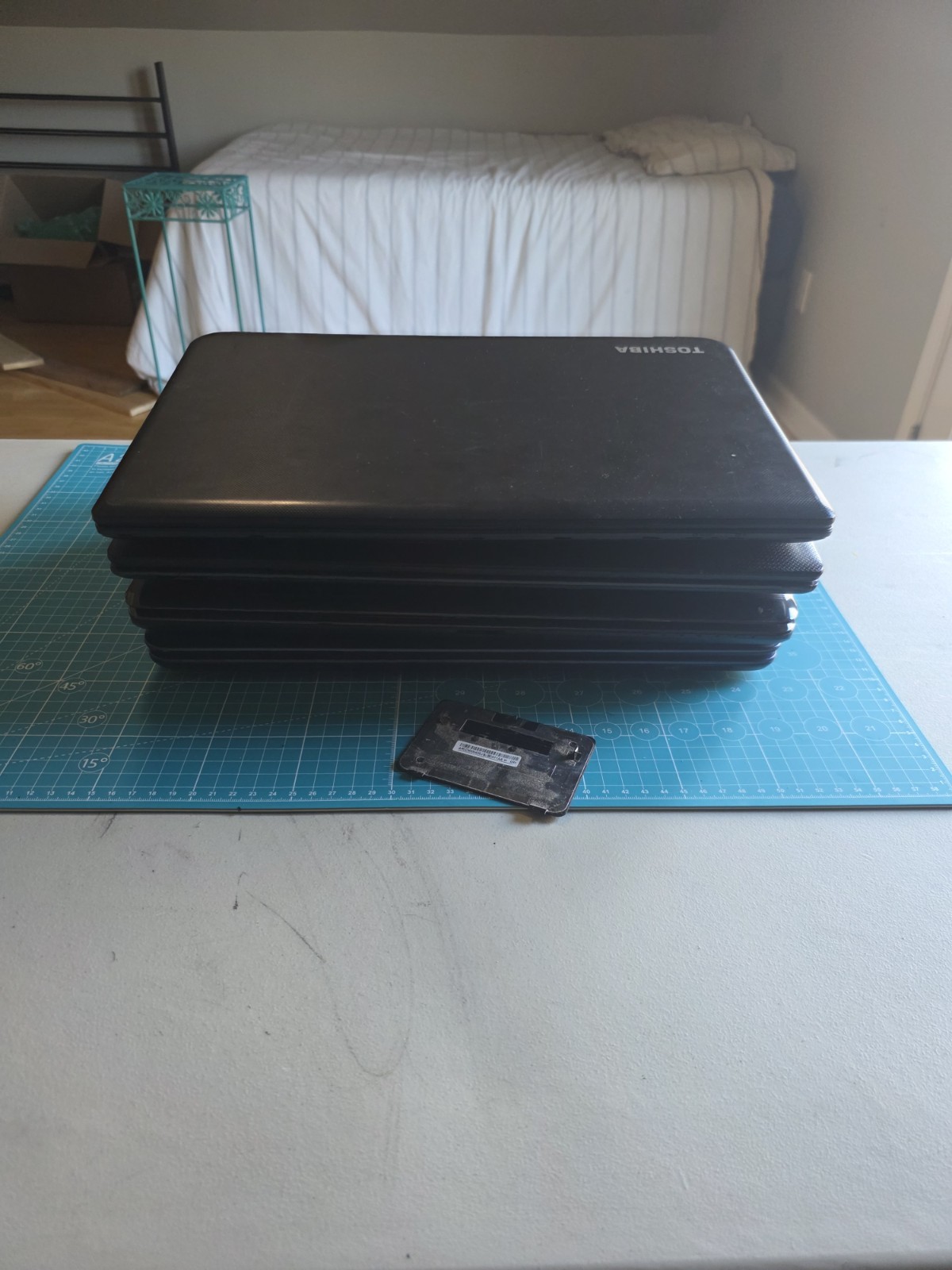 🔧 Lot of Broken Laptops – For Parts or Repair – Various Brands & Conditions
