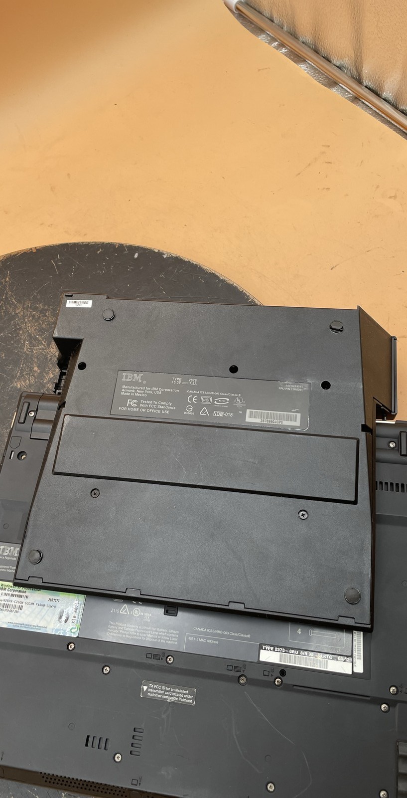 IBM ThinkPad T41 Type 2373-8AU 14” Intel No HDD w/ IBM 2878 Docking Station