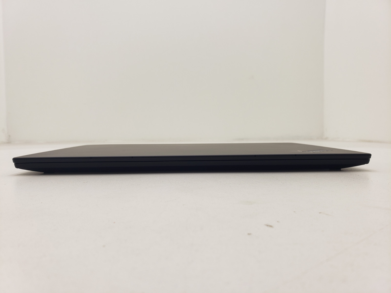 Lenovo ThinkPad X1 Carbon Gen 8 i7-10610U 16GB Ram 512GB SSD Win 11 Pro Laptop.