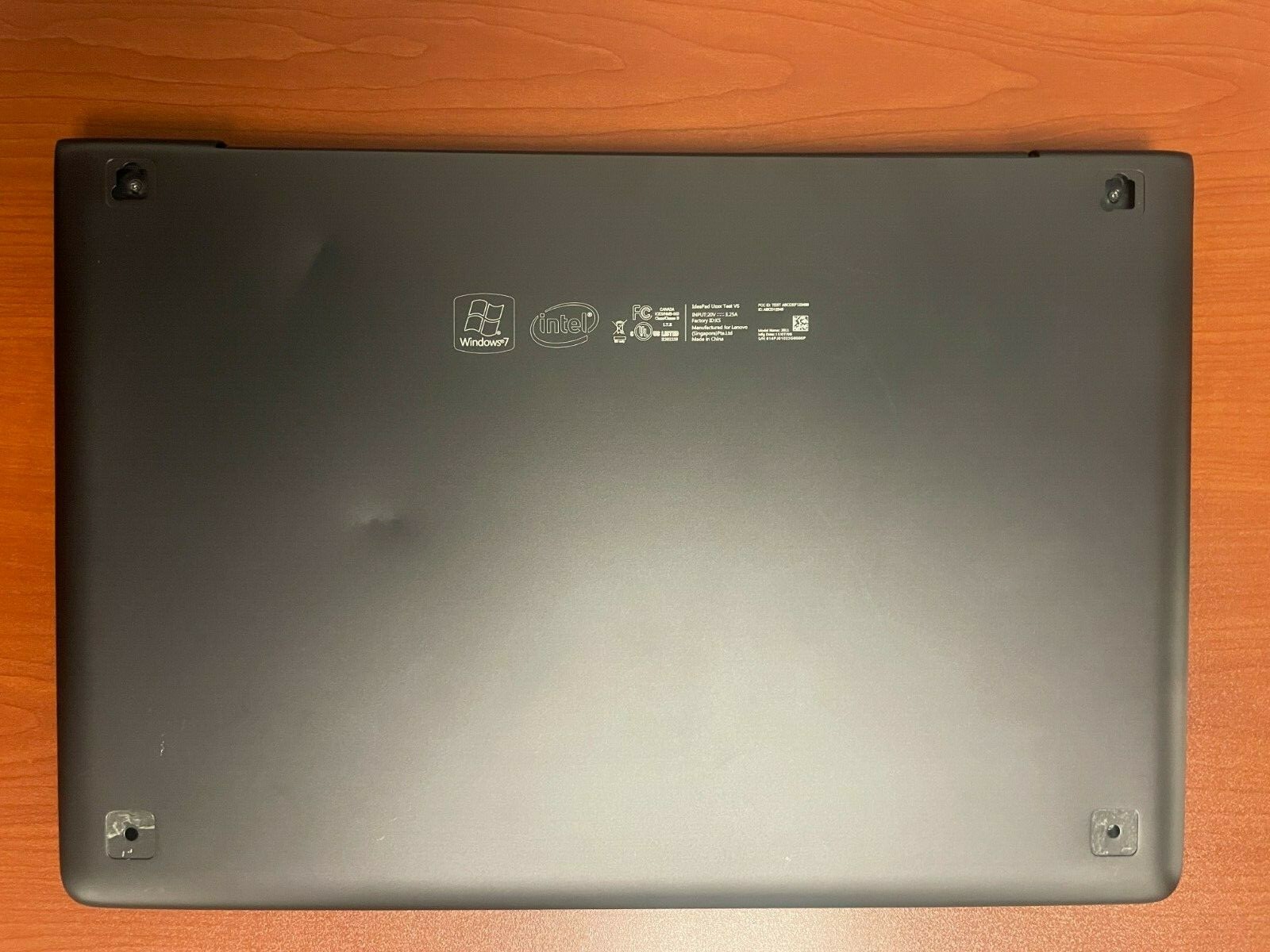 Lenovo IdeaPad U400 14″ Laptop – Core™ i3-2330M · Radeon HD 7400M 1GB · 320GB