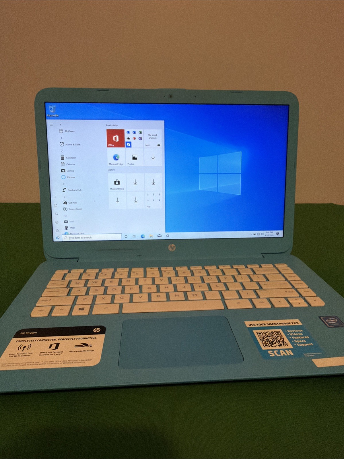 HP Stream Laptop 14inches-Intel Celeron N3060, @1.60Ghz, 4GB RAM
