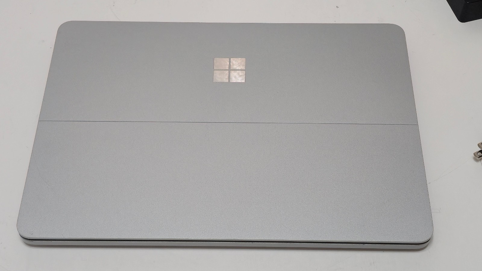Surface Laptop Studio 1964 Core i7-11370H 32GB RAM 1TB SSD 14.4″ A2000 GPU 4 GB