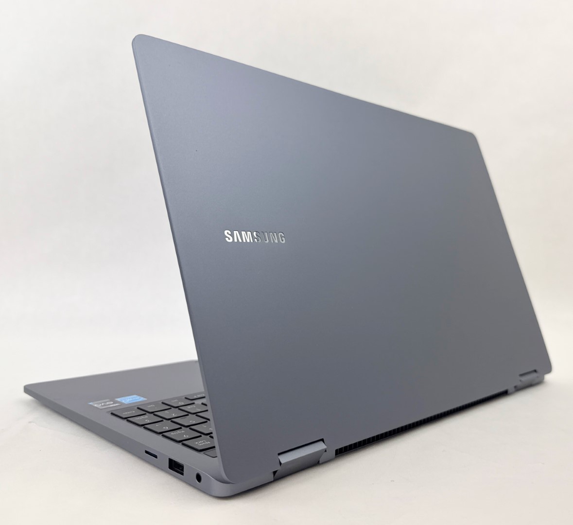 Samsung Galaxy Book4 360 15.6″ FHD AMOLED Touch Core 7 150U 16GB 512GB W11H 2in1