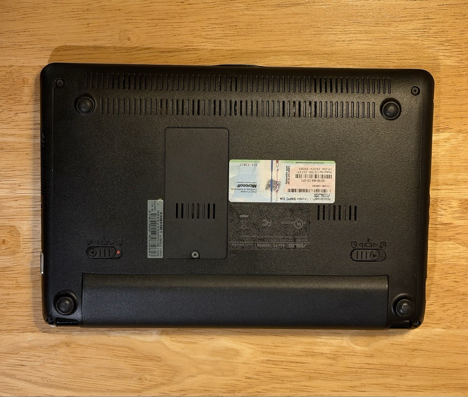 ASUS Eee 1005PEB Laptop – Intel Atom N45D – 1GB RAM – 250GB HDD – Untested