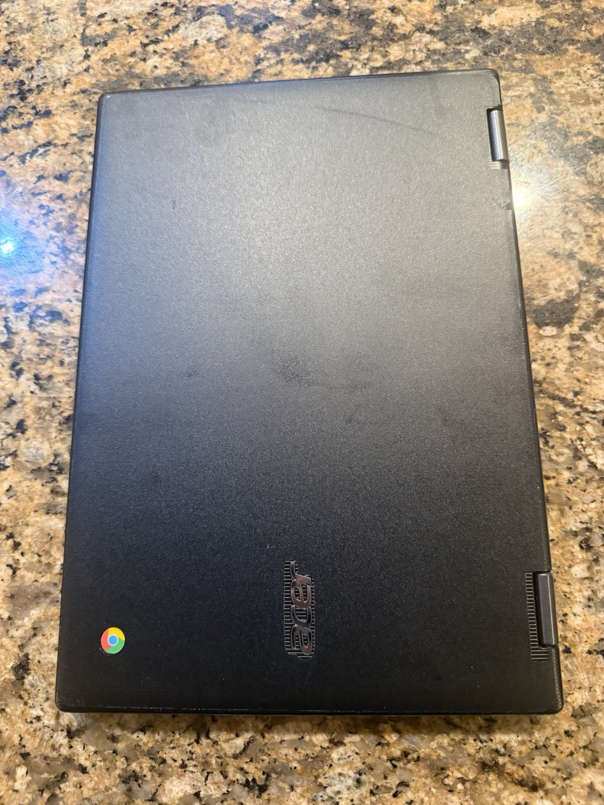 Acer R752T Chromebook 11-inch – Intel Celeron 4GB RAM 32GB With Charger