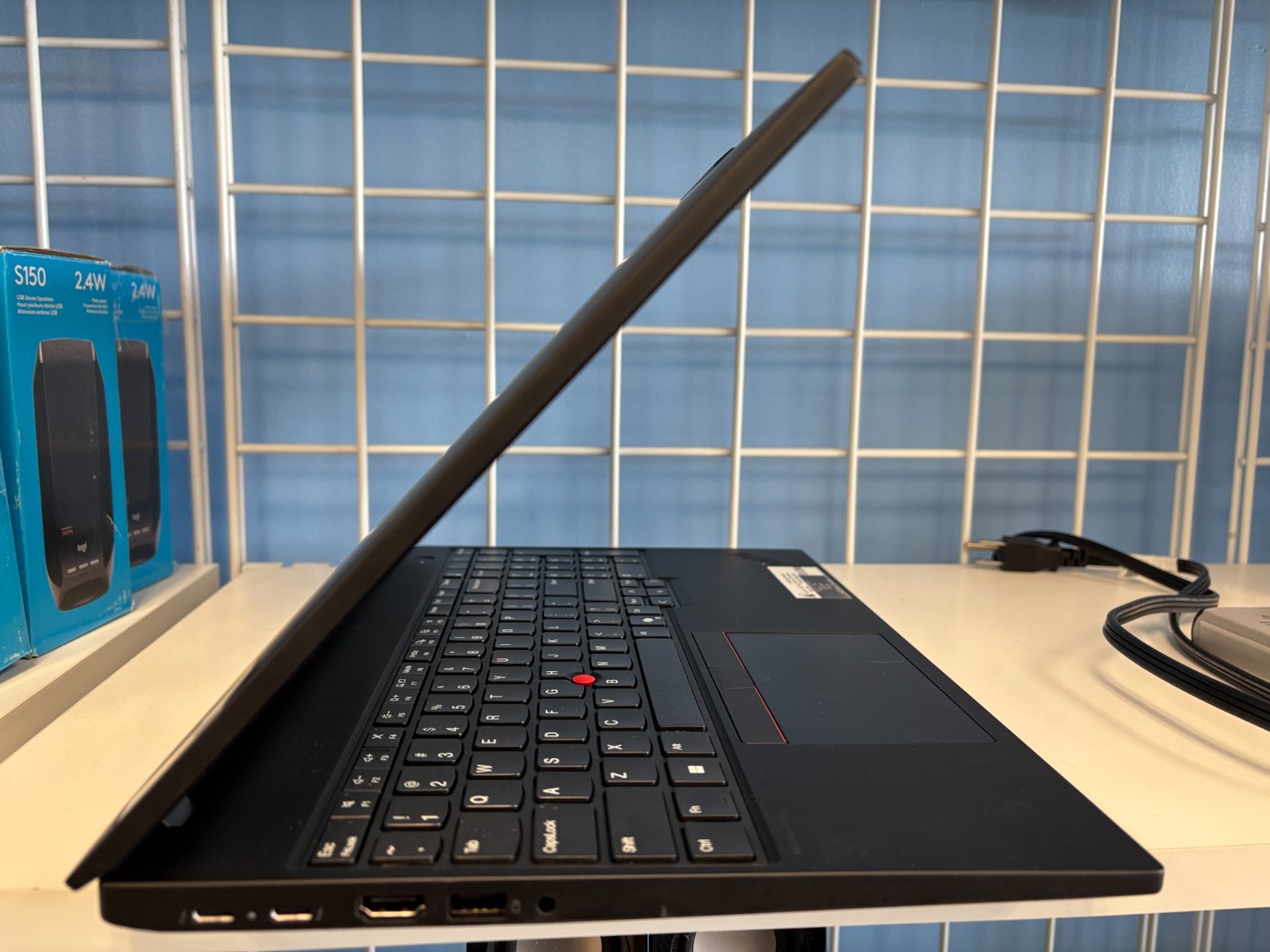Lenovo ThinkPad P16s Gen 4 FHD+ 2.0 GHz Ryzen AI 7 PRO 350 32GB 1TB SSD