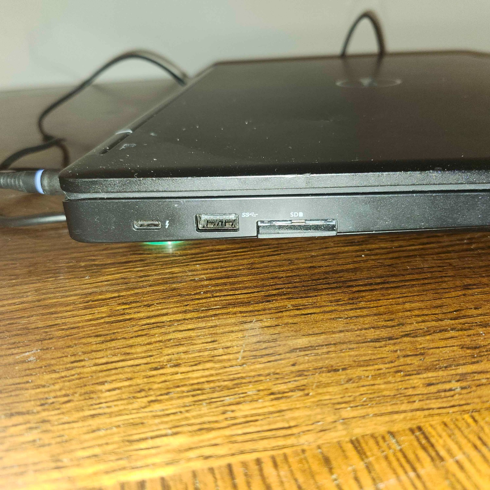 Dell Latitude 5580 I5-7740HQ GT 940M 2GBVRAM 12GB DDR4 RAM