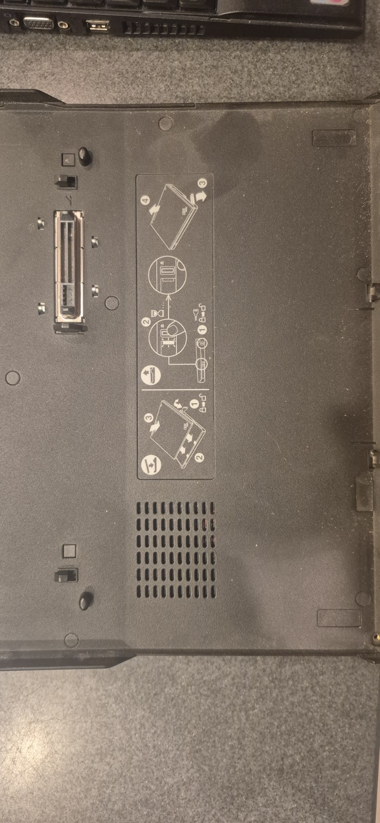 IBM ThinkPad X40 12.1 Pentium M 1.50GHz Linux 40GB HDD Charger WITH X4 Ultrabase