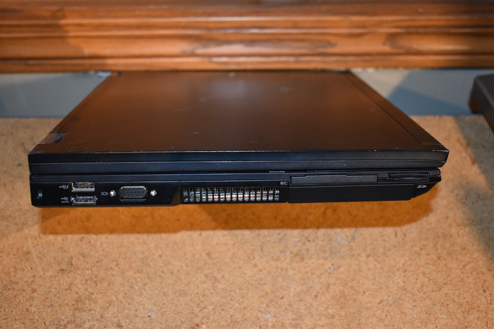 Dell Latitude E6500 P8600 2.4GHz 4GB RAM 320GB HDD WUXGA 1920×1200 Windows XP
