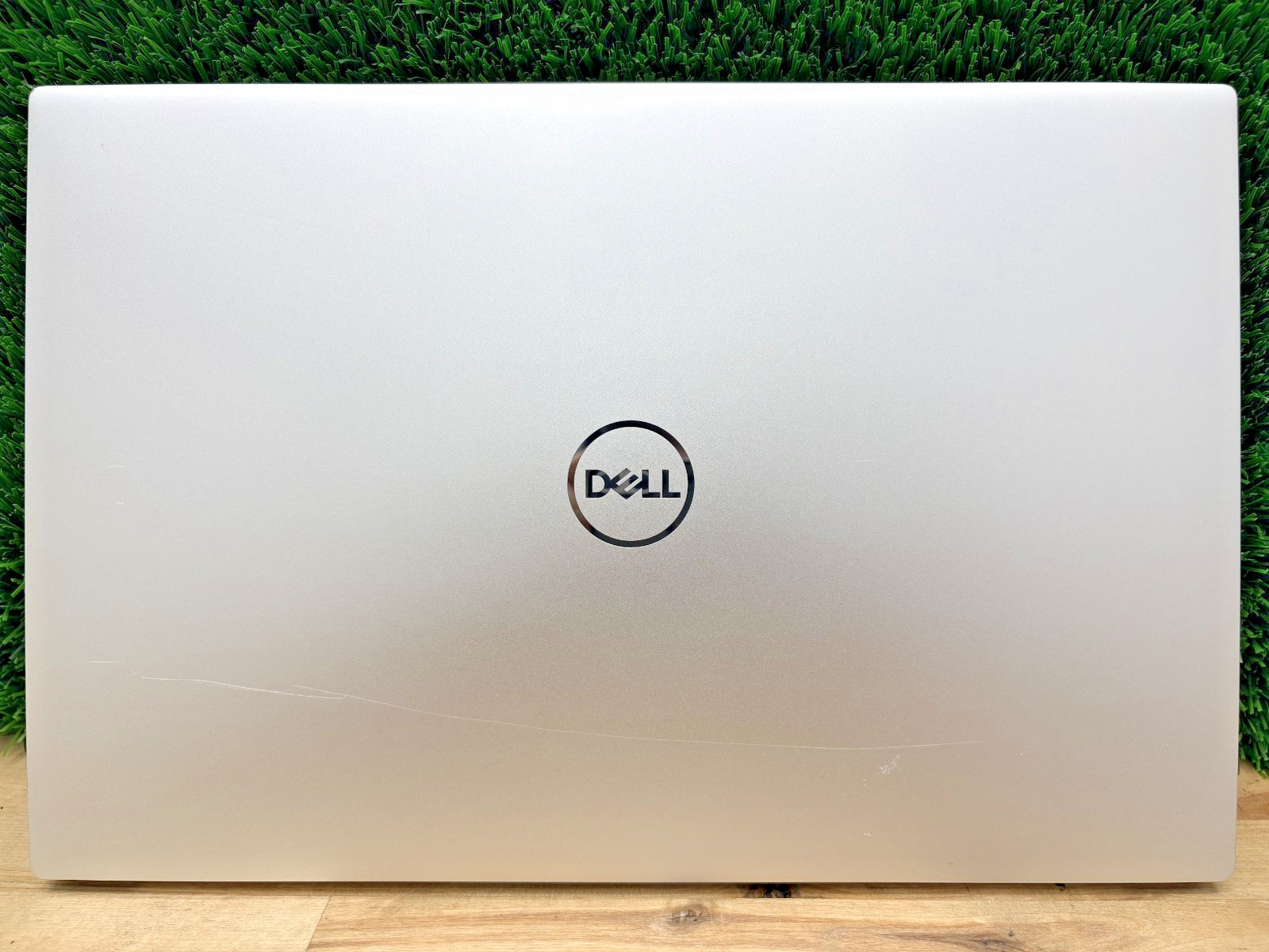 Dell XPs 15 9500 Intel i9-10th Gen 2.40GHz 16GB RAM 512GB SSD Windows 11 Pro*