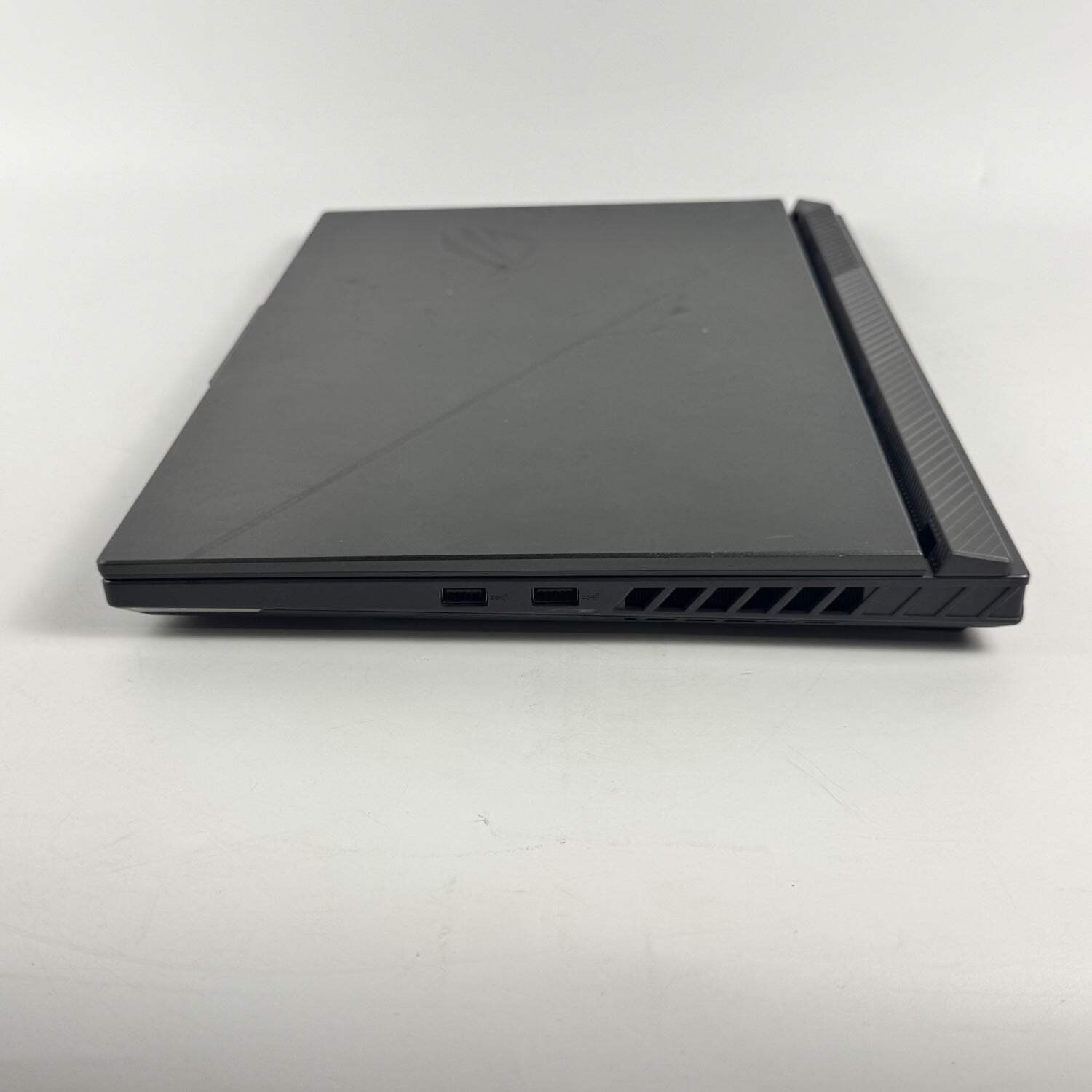 Asus ROG Strix G16 G614J 16″ i9-14900HX 2.2GHz 32GB RAM 1TB SSD GeForce RTX 4060