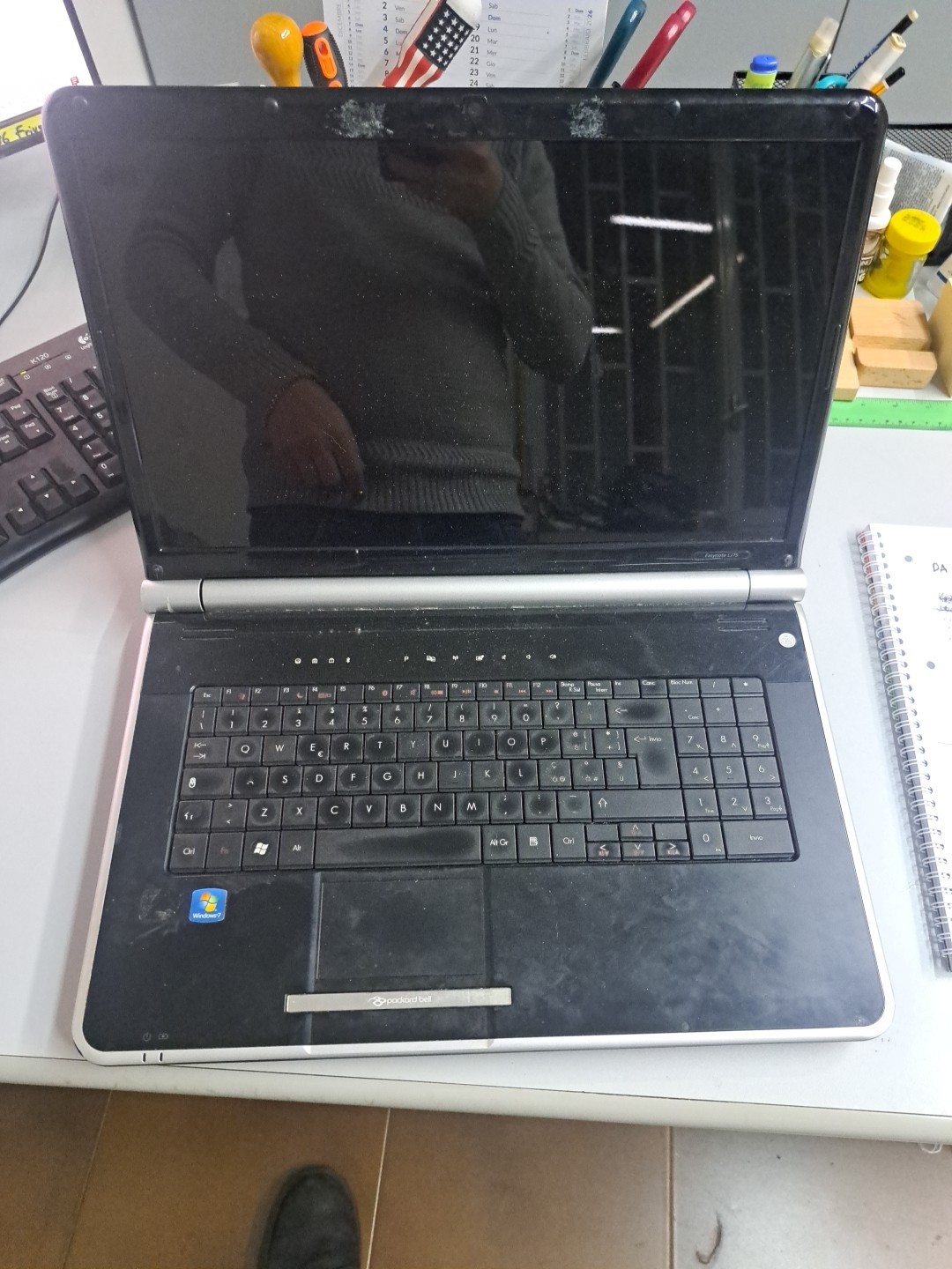 Packard Bell easynote KAYF0 Laptop For Parts Not Working