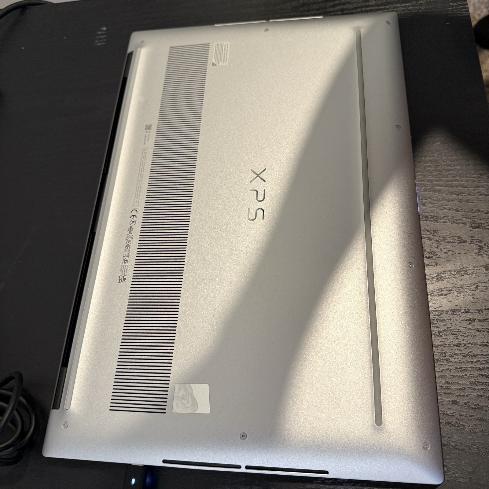 Dell XPS 15 9350 1 TB SSD, 32 GB DDR5, Intel i7-13620H Windows 11 Pro Laptop