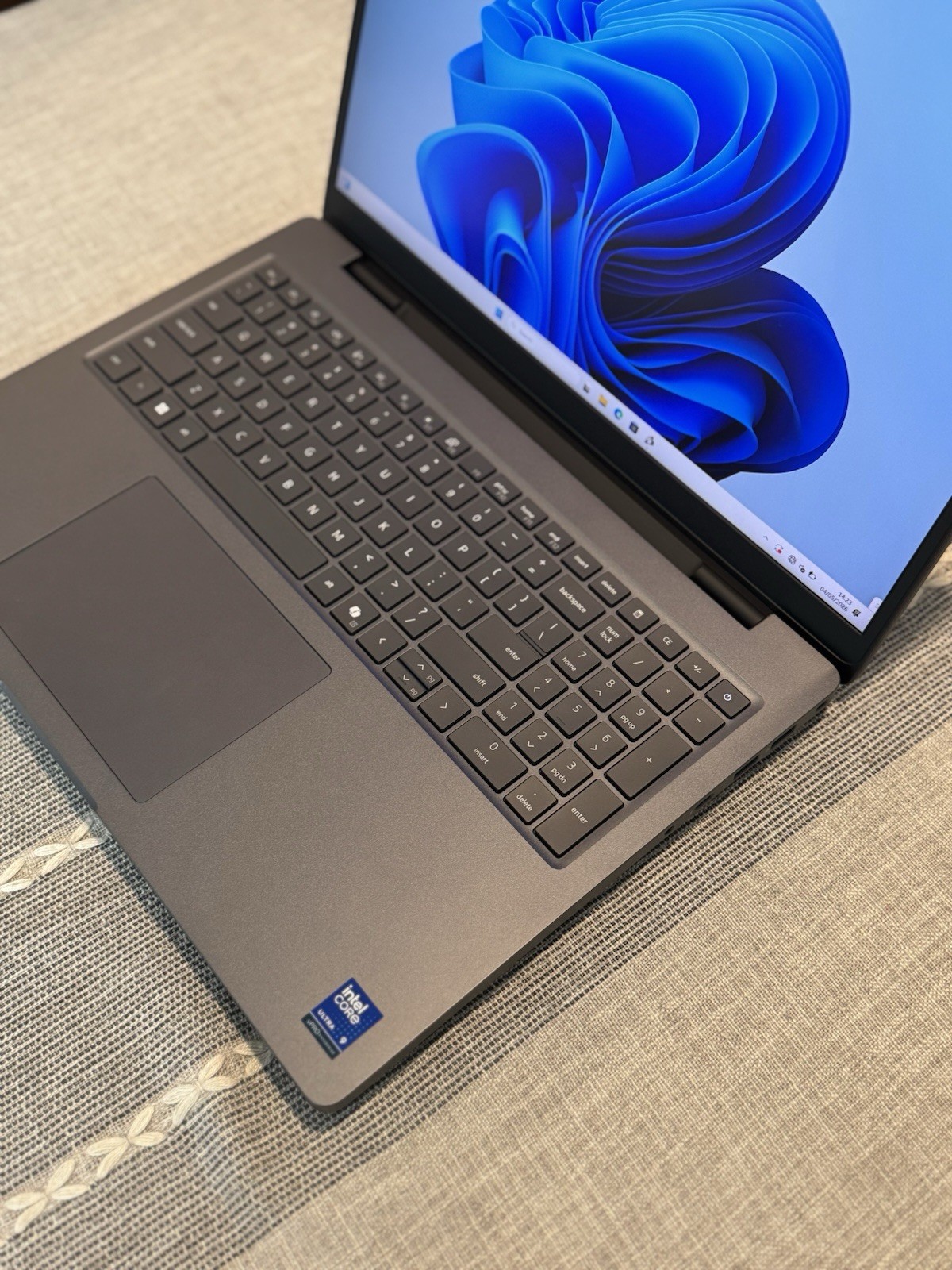 Dell Pro Max 16 Plus–Intel Ultra 9 285HX 64GB RAM RTX PRO 3000 2TB 120Hz