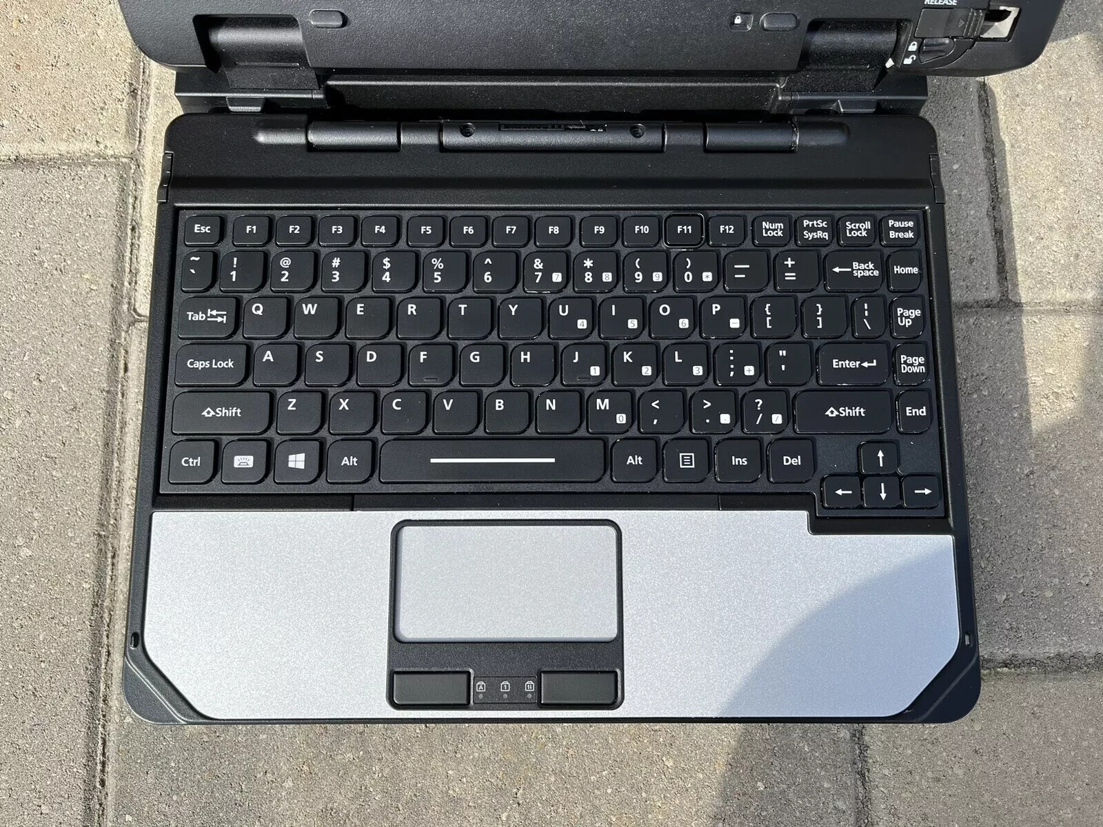 Panasonic Toughbook CF-33 Win 11 Core i7-7600U 16GB 512GB Slim Keyboard Docking