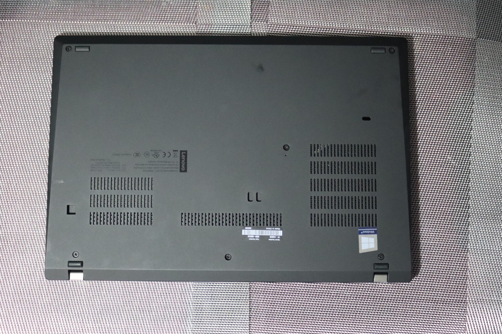 Lenovo Thinkpad T490 14 in (SSD,Intel Core i5 8th Gen.)