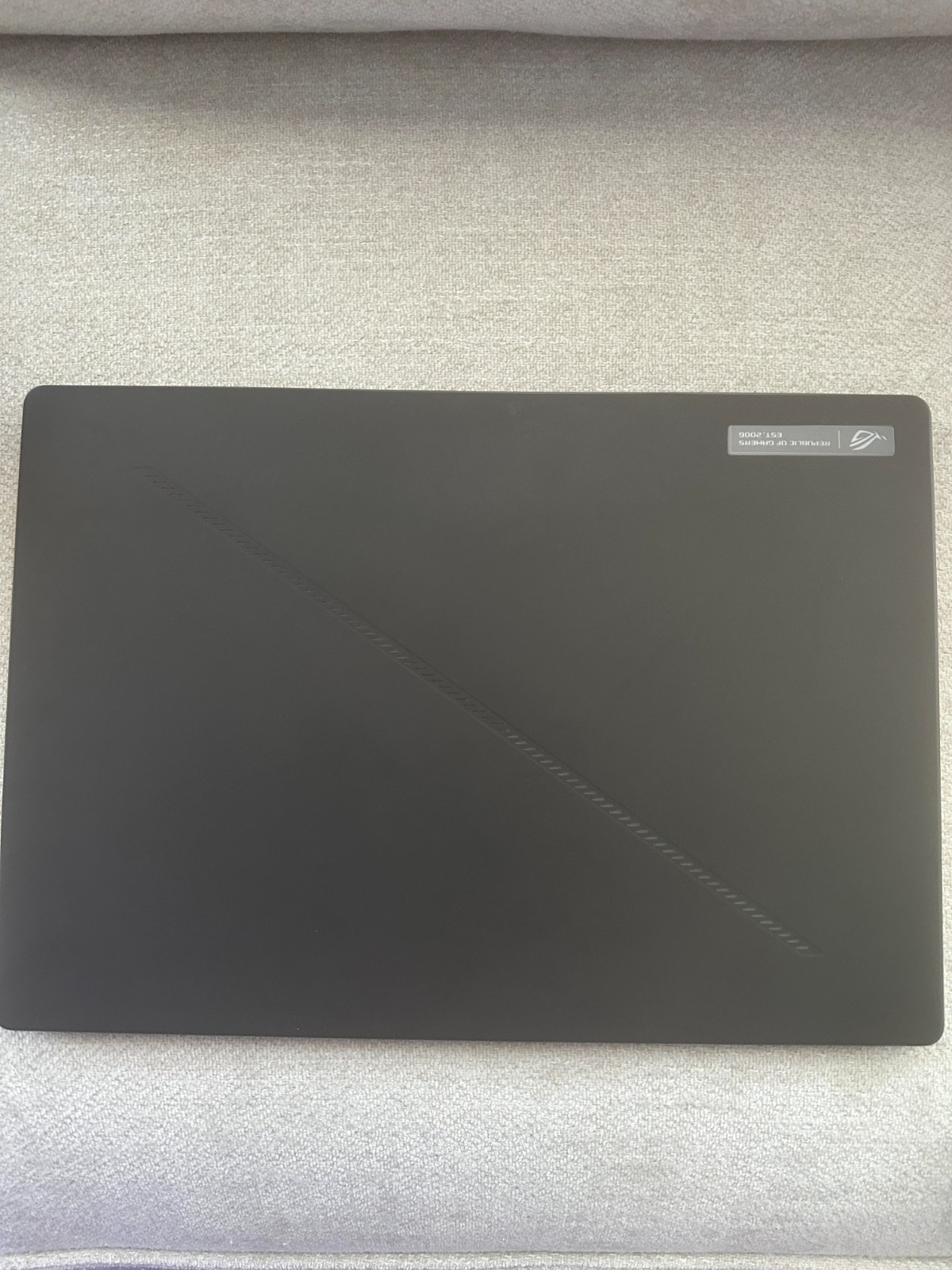 ASUS ROG Zephyrus G16 Intel Core Ultra 9 185H processor, NVIDIA GeForce RTX 4070