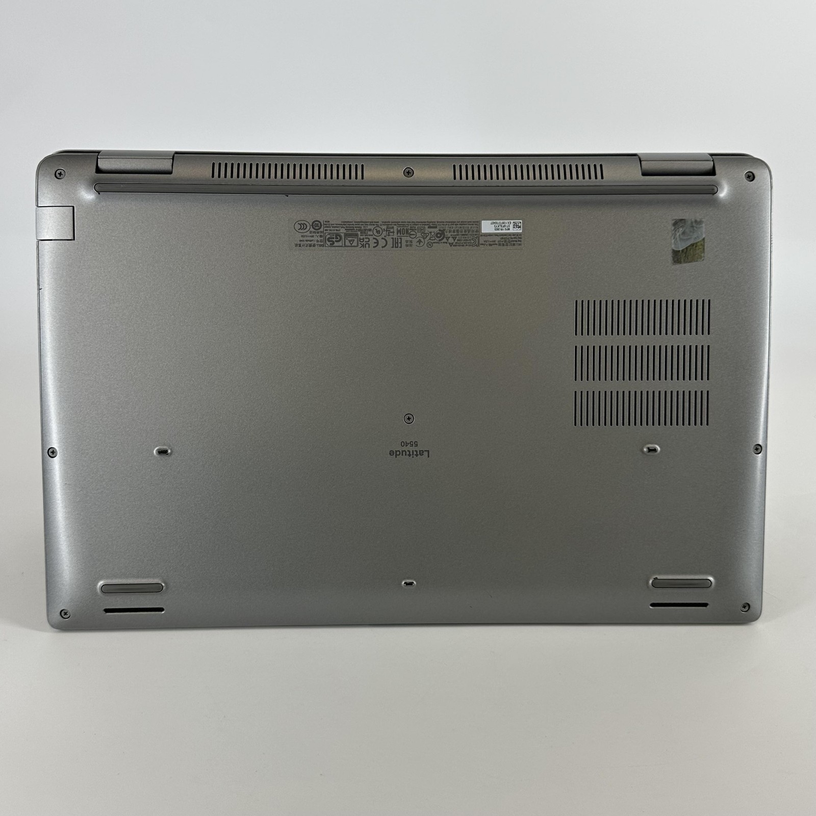 Dell Latitude 5540 15.6 FHD 1.6 GHz i5-1345U 8GB 256GB SSD Very Good