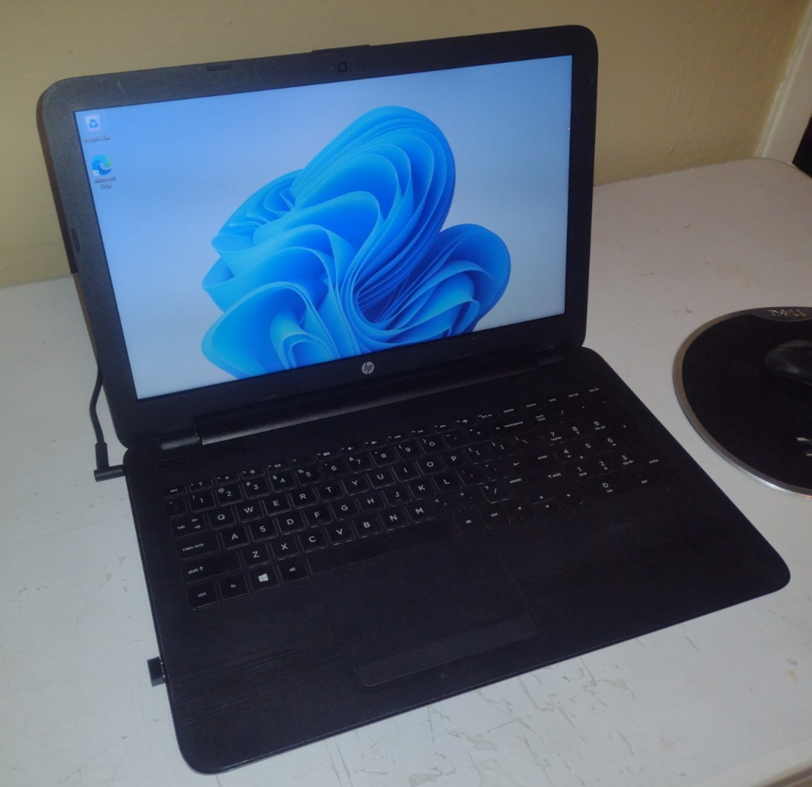 2017 HP 15.6″ HD WLED Backlit Display Laptop, AMD A6-7310 Quad-Core APU 2GHz, 8G