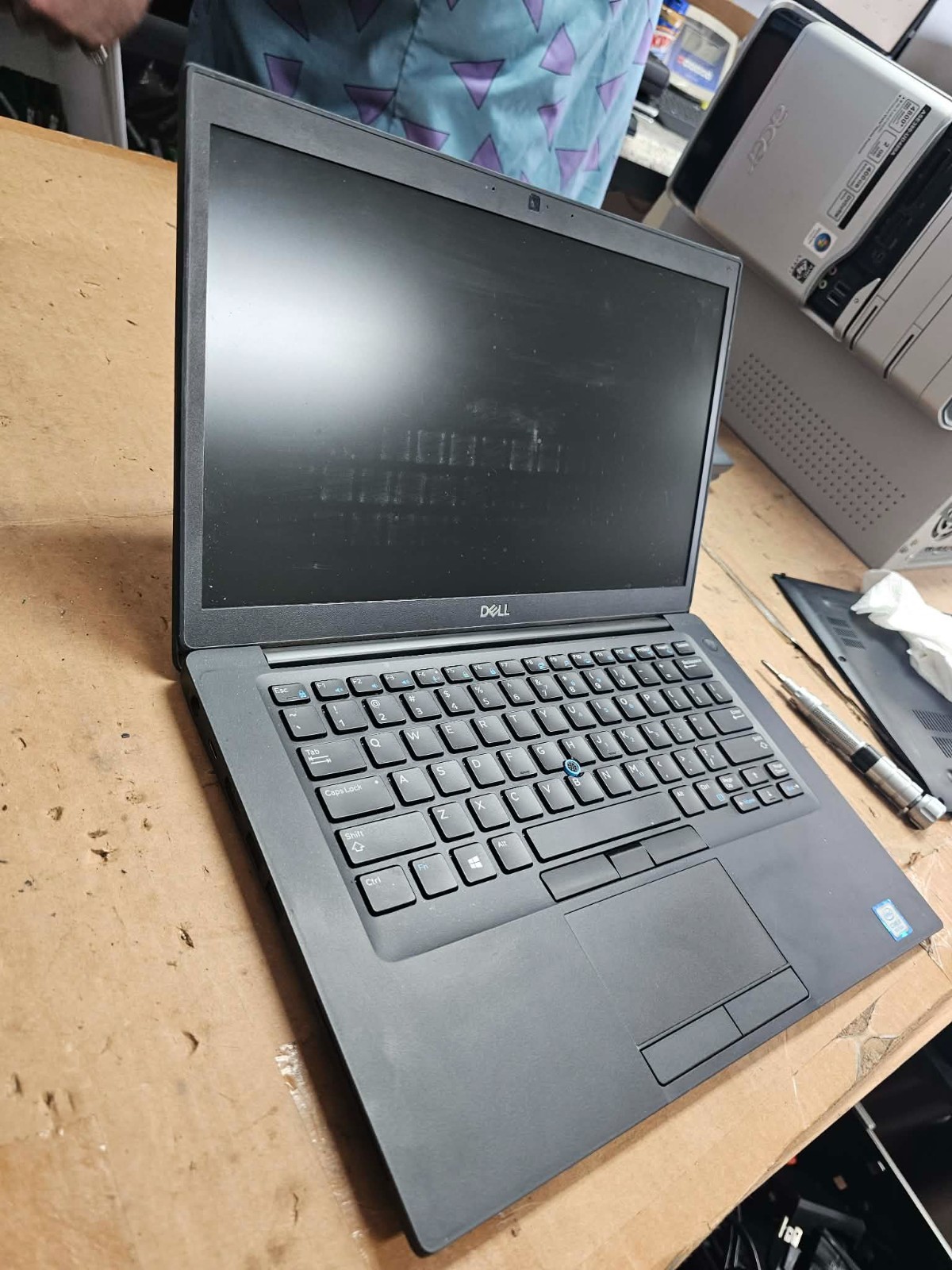 Home/Office Dell Latitude 7490 Intel Core i7-8650U 1.9GHZ 4GB B/T Web Cam Laptop